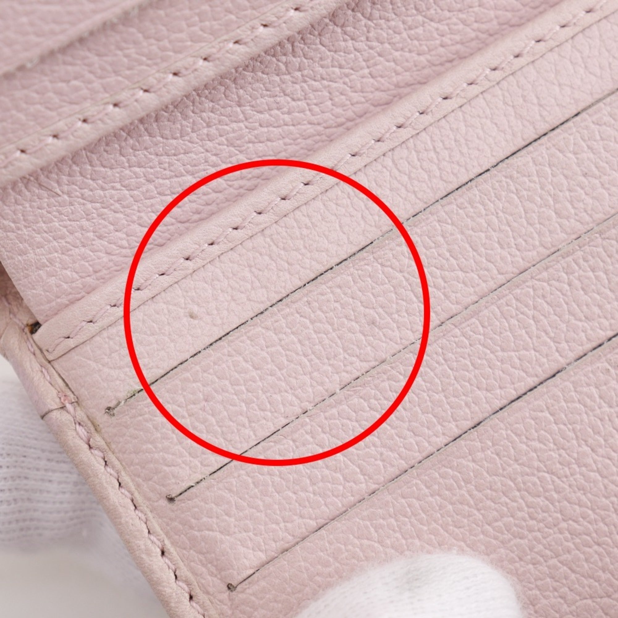 Chanel Pink Leather Wallet (Bi-Fold) (Pre-Owned)