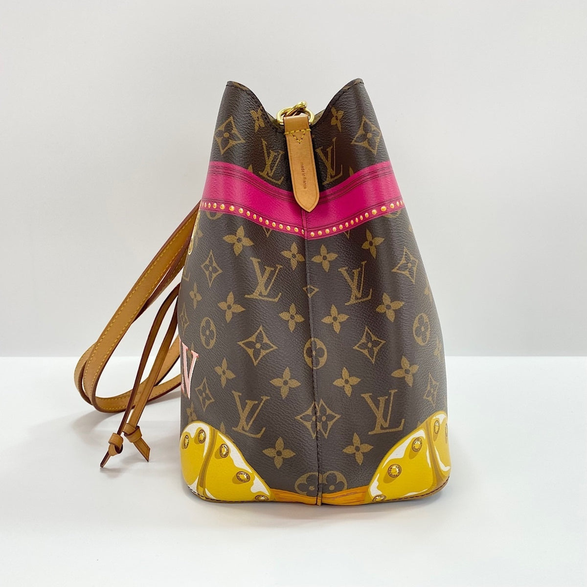 Louis Vuitton Brown Shoulder Bag (Pre-Owned)