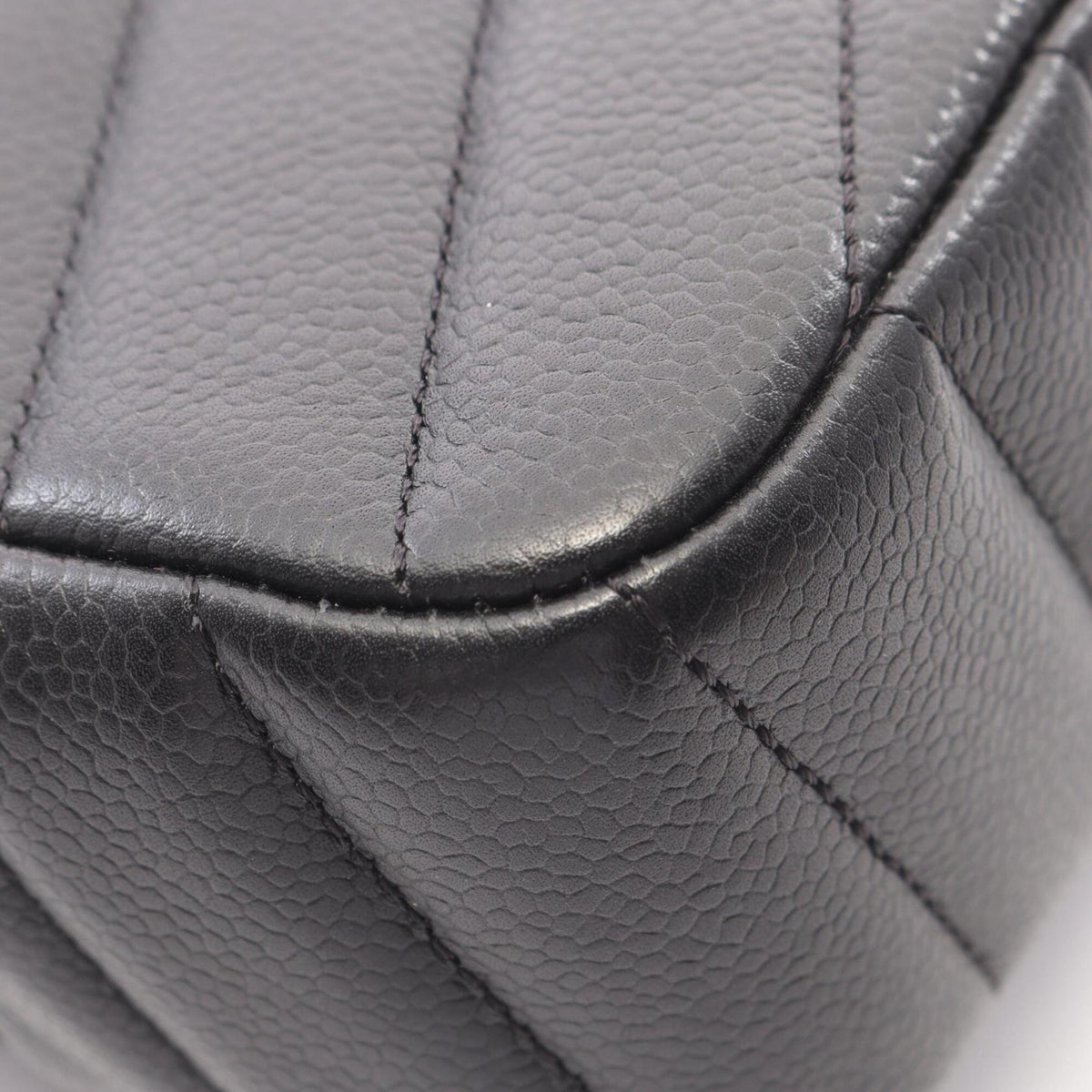 Chanel Black Grained Calfskin Handbag Shoulder Bag (Pre-Owned)