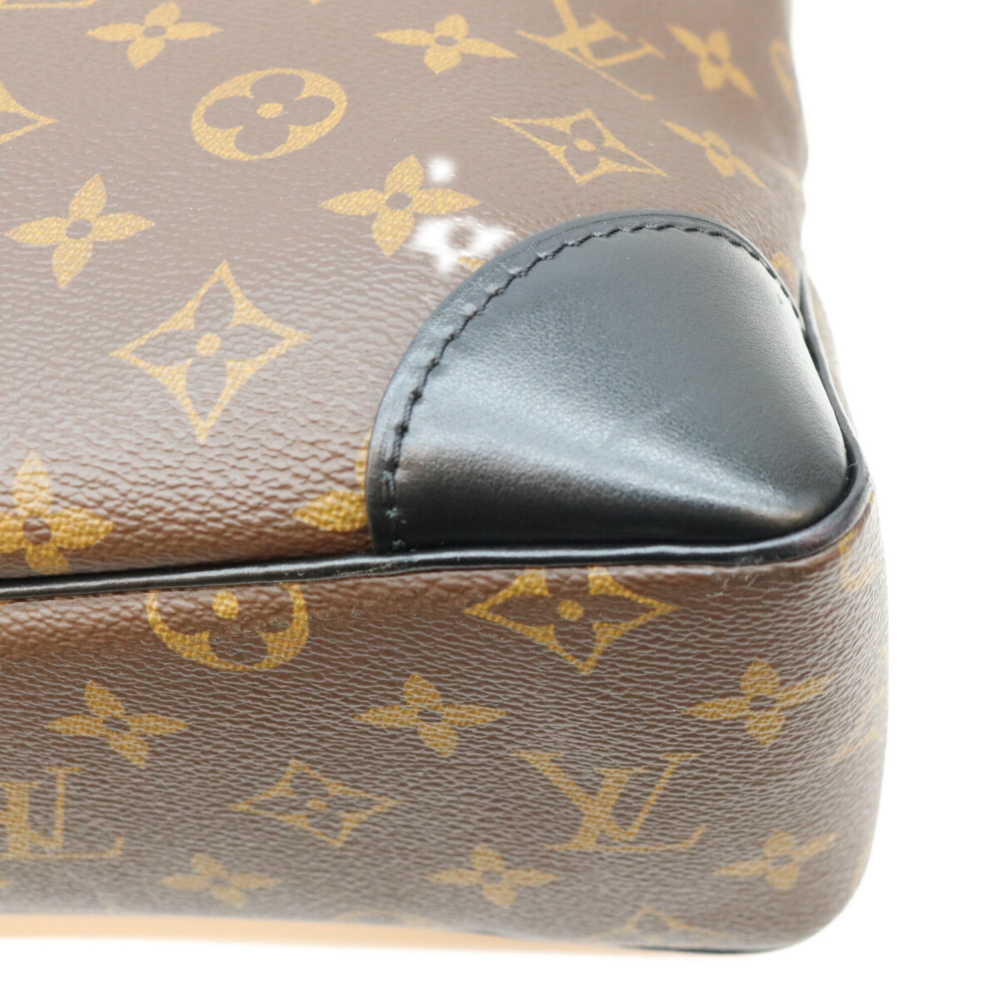 Louis Vuitton Brown Monogram Shoulder Bag (Pre-Owned)