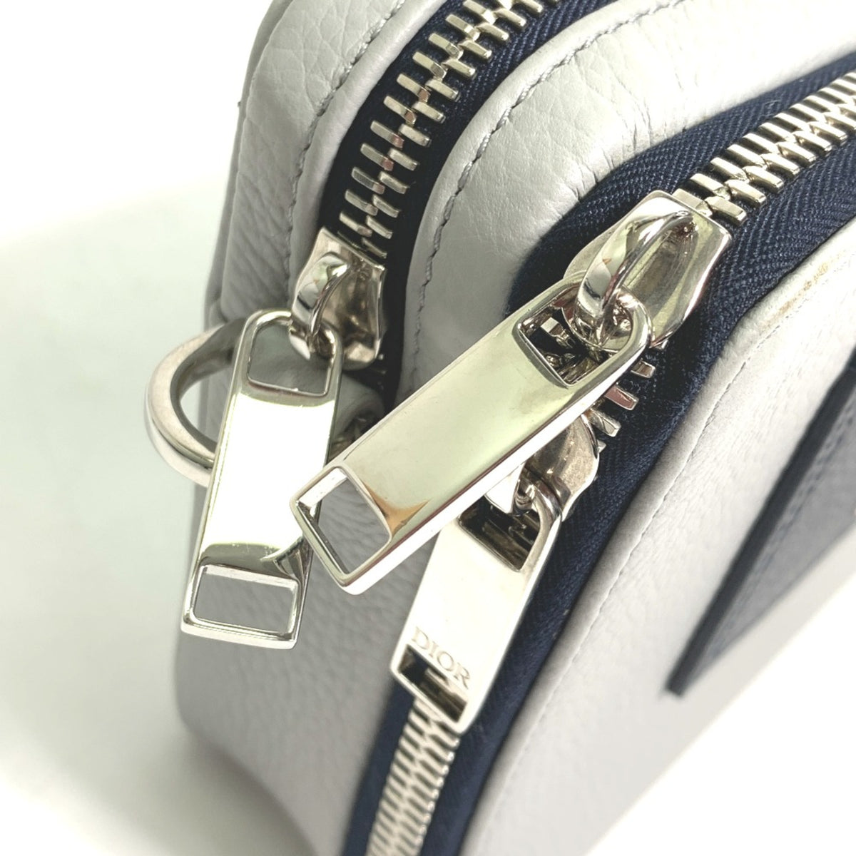 Christian Dior Gray Leather Shoulder Bag (Pre-Owned)