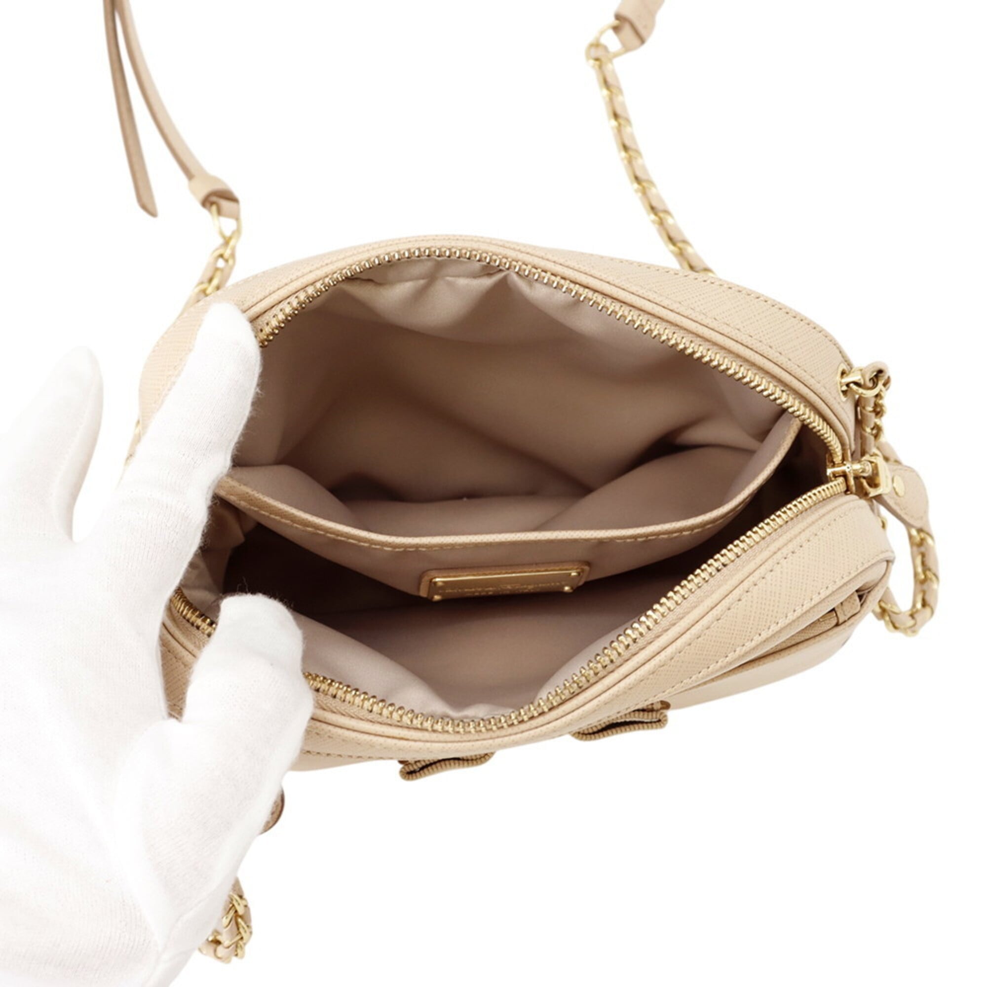 Salvatore Ferragamo Beige Leather Handbag Shoulder Bag (Pre-Owned)