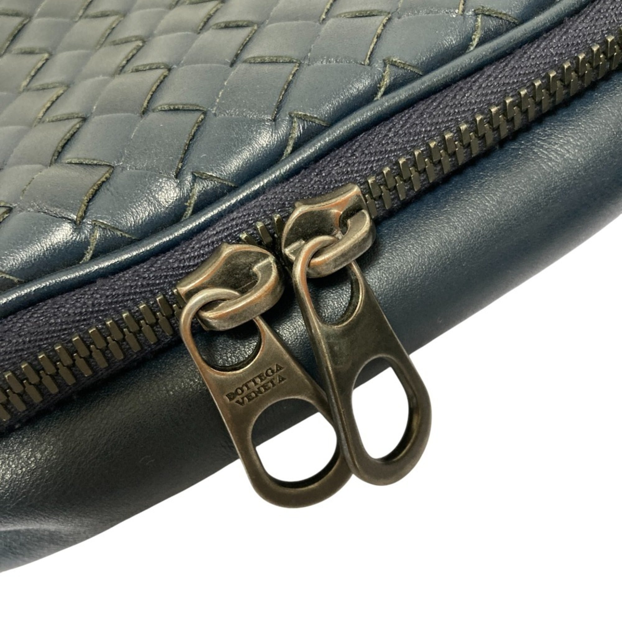 Bottega Veneta Navy Messenger Bag Shoulder Bag (Pre-Owned)