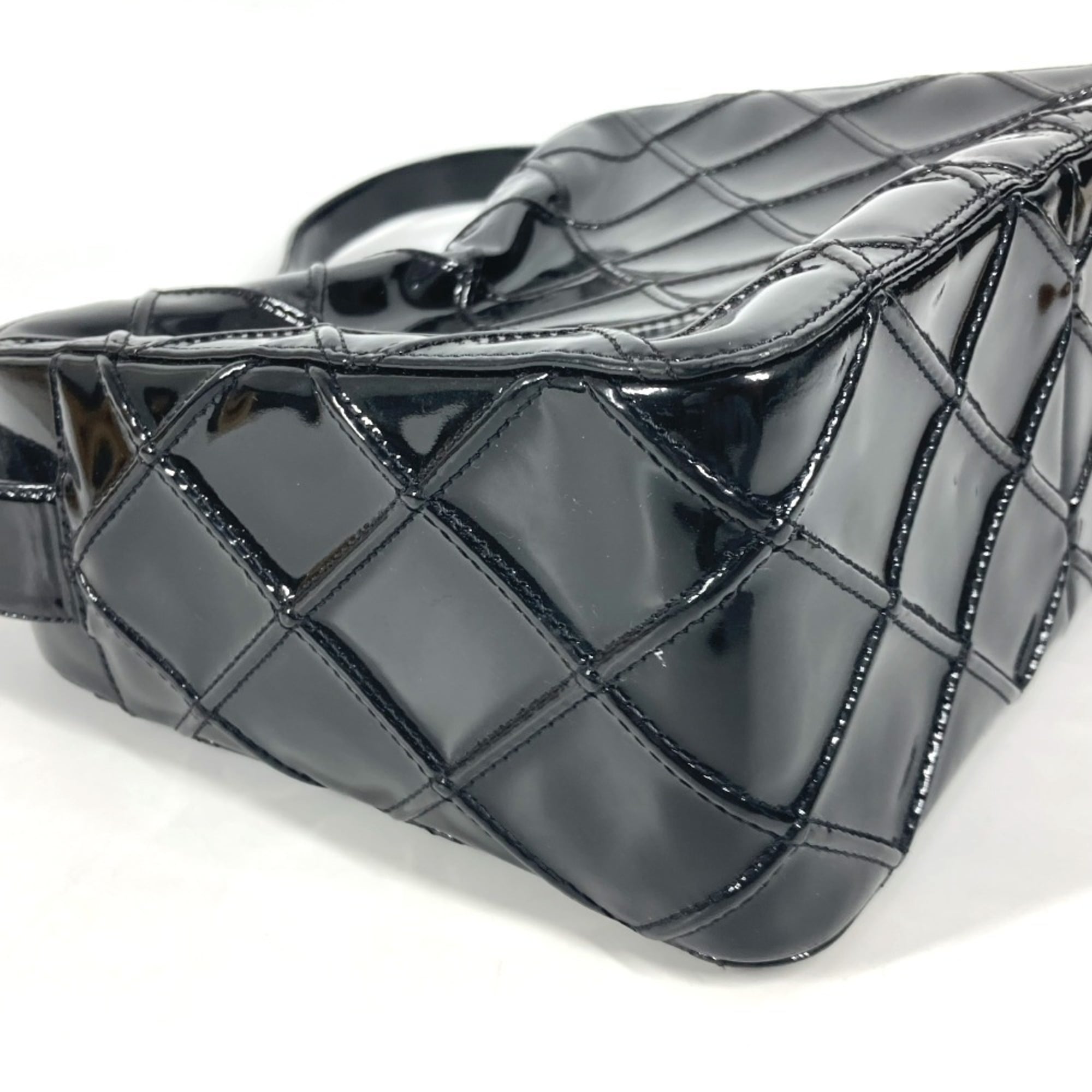 Chanel Black Patent Leather Handbag Shoulder Bag (Pre-Owned)