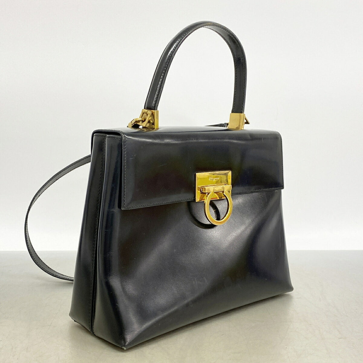 Salvatore Ferragamo Black Leather Handbag (Pre-Owned)