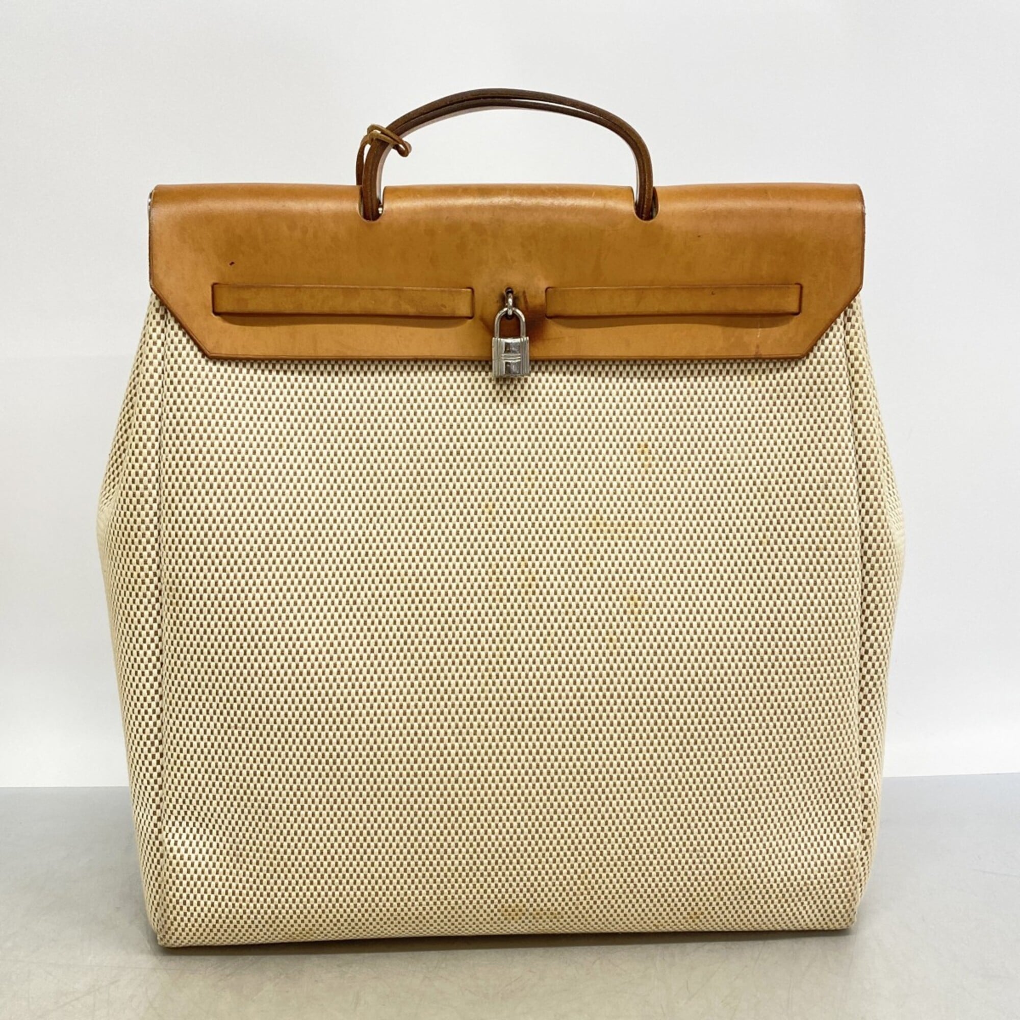Hermes Natural Handbag (Pre-Owned)