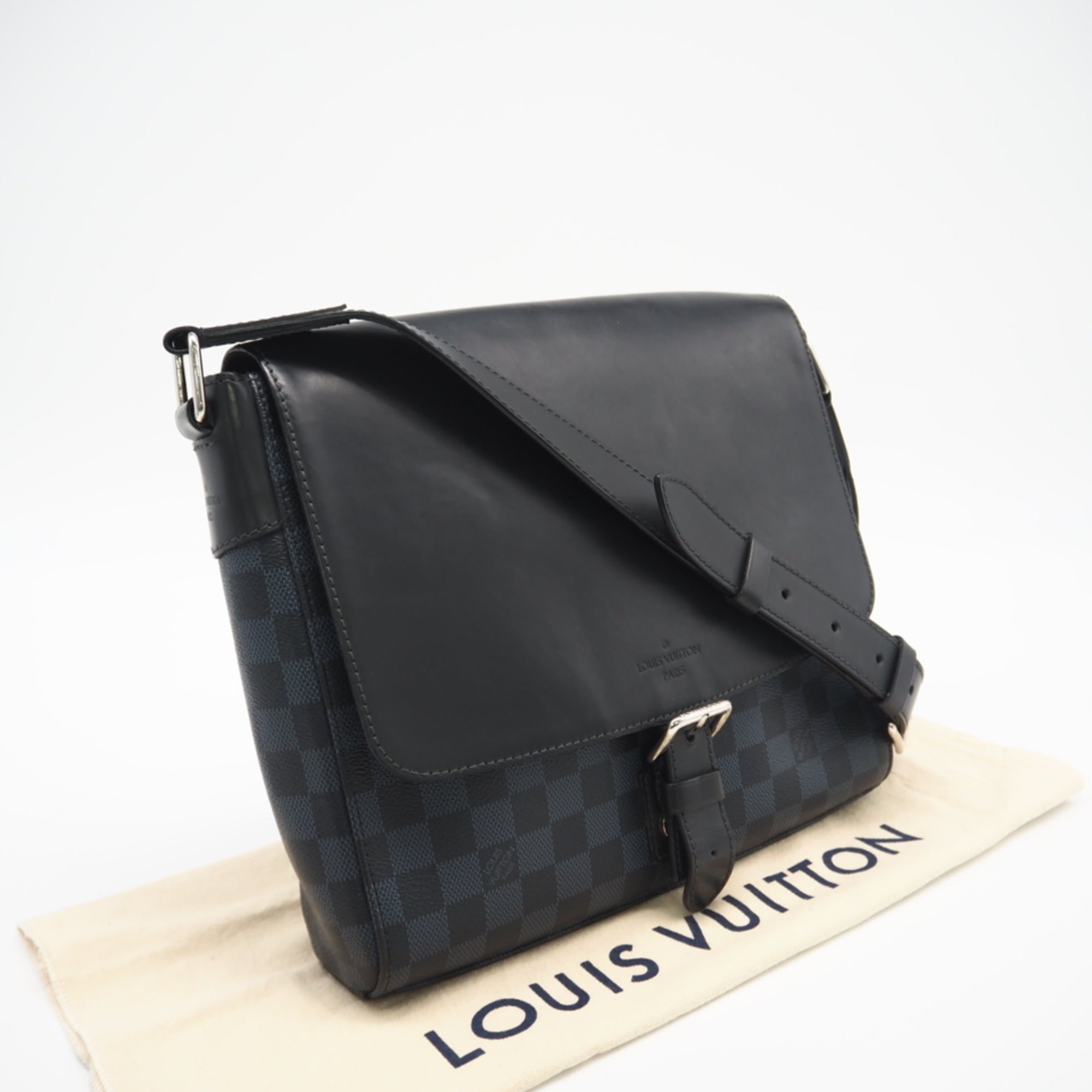 Louis Vuitton Black Gray Leather Shoulder Bag (Pre-Owned)