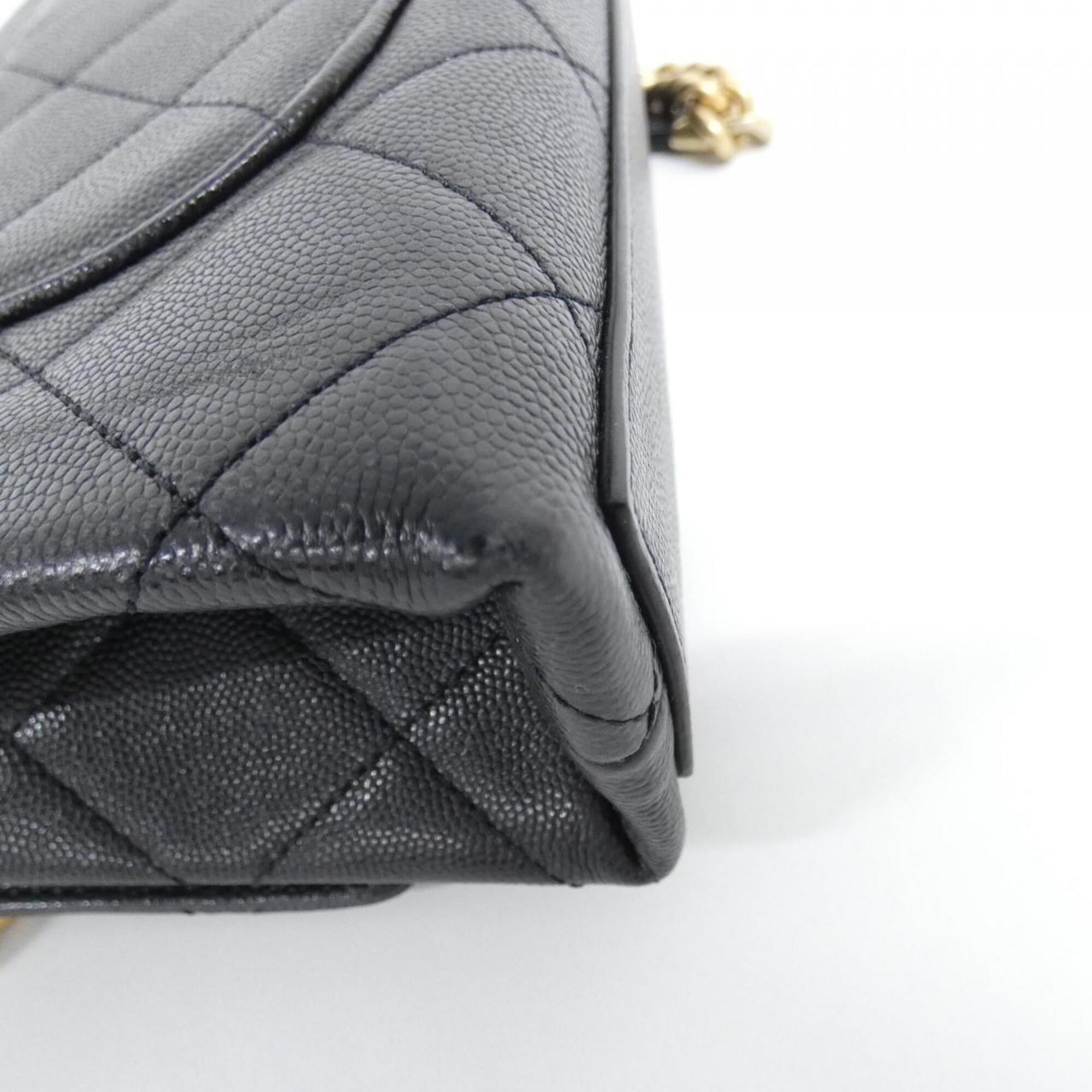 Chanel Black Grained Calfskin Handbag (Pre-Owned)