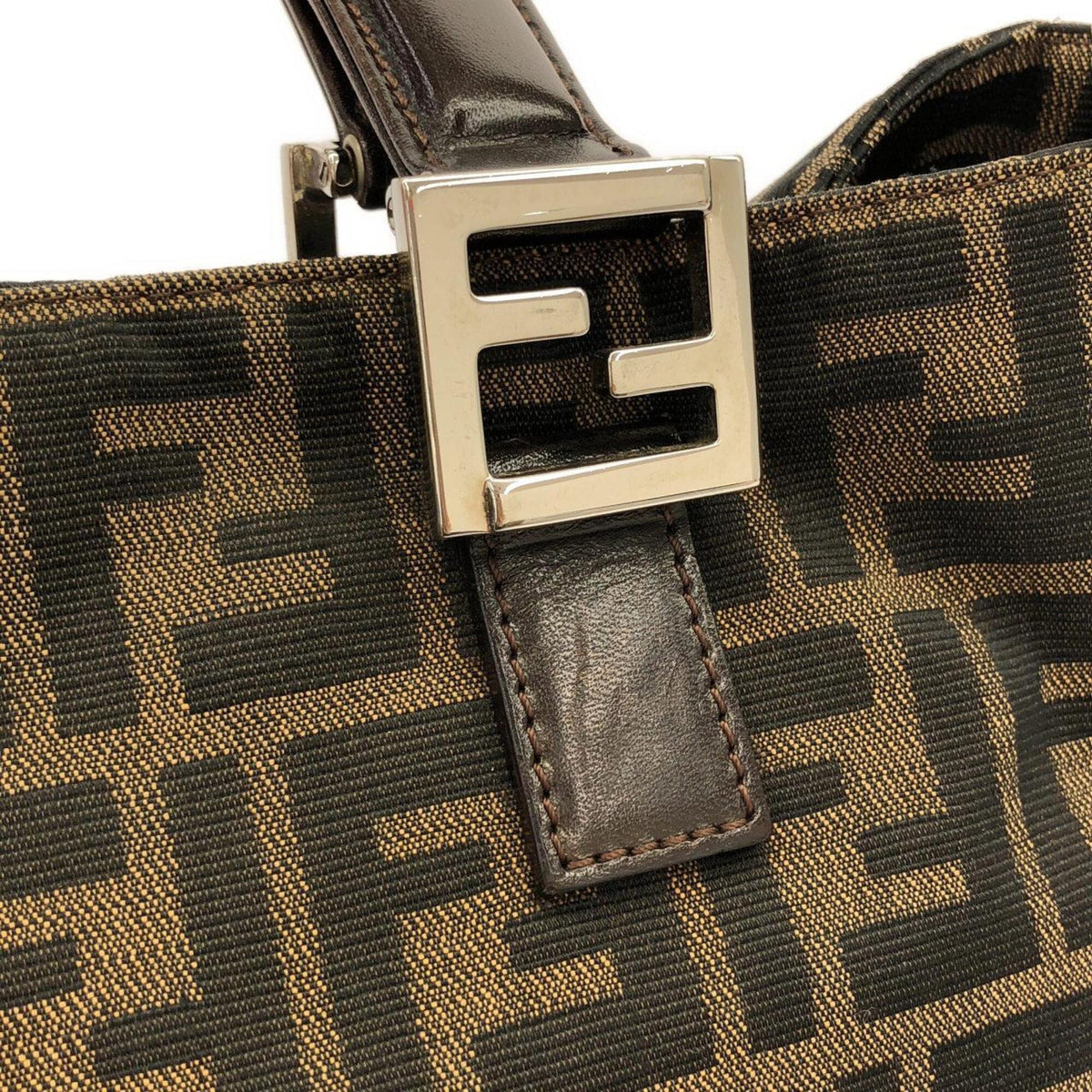 Fendi Brown Canvas Handbag (Pre-Owned)