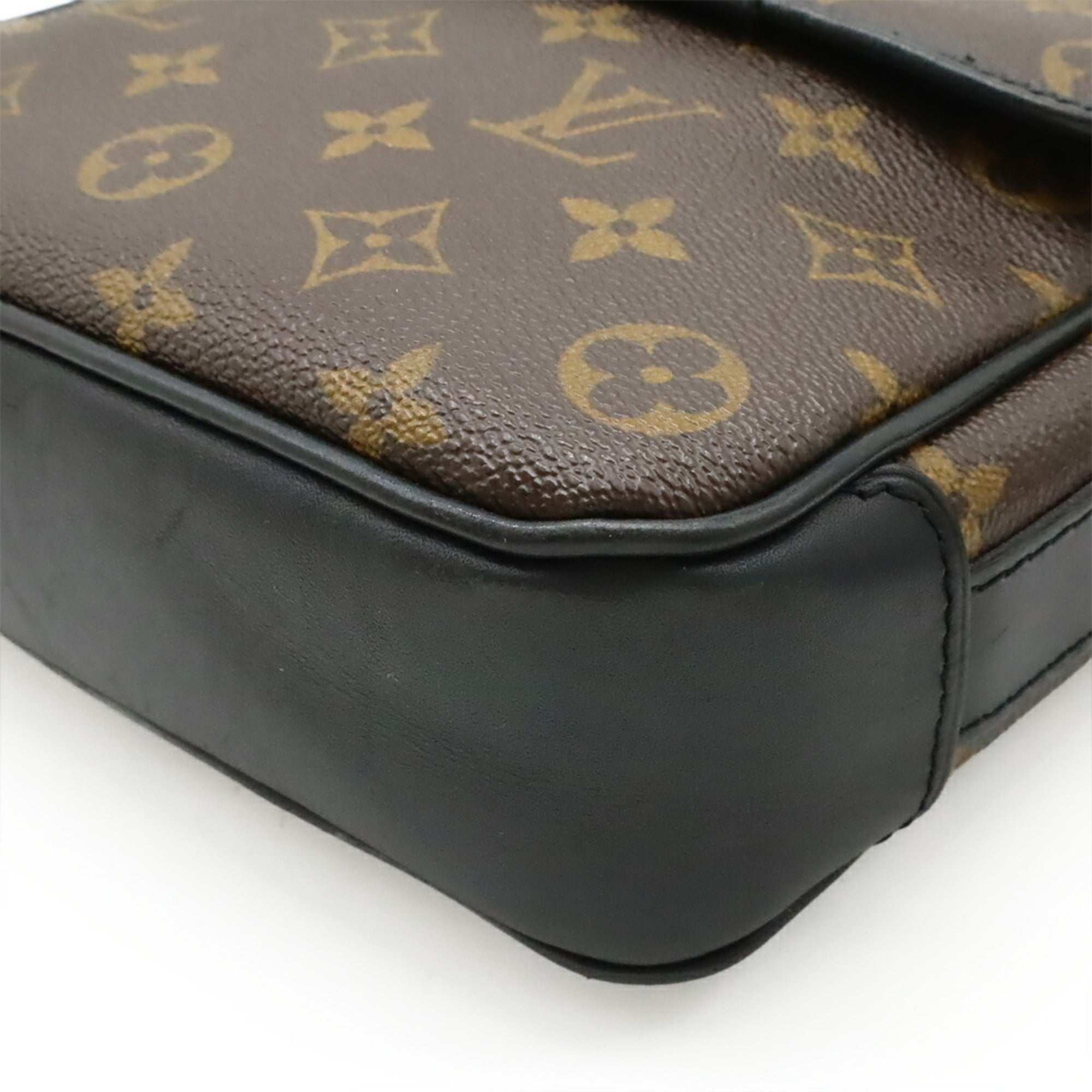 Louis Vuitton Black Brown Monogram Monogram Pochette Shoulder Bag (Pre-Owned)