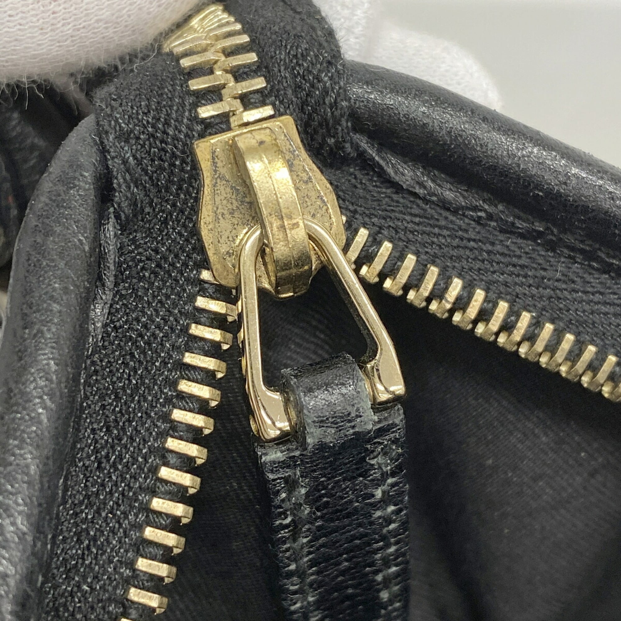 Gucci Black Leather Shoulder Bag (Pre-Owned)