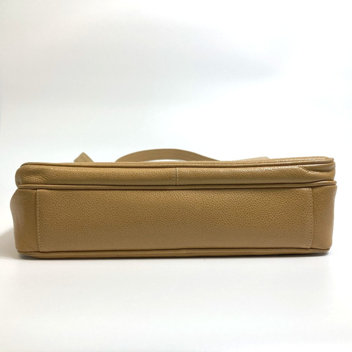 Chanel Beige Leather Shoulder Bag (Pre-Owned)