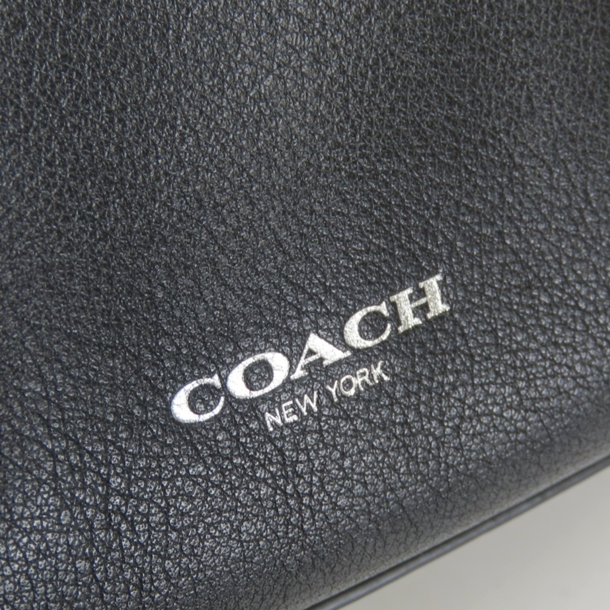 Coach Black Leather Handbag (Pre-Owned)