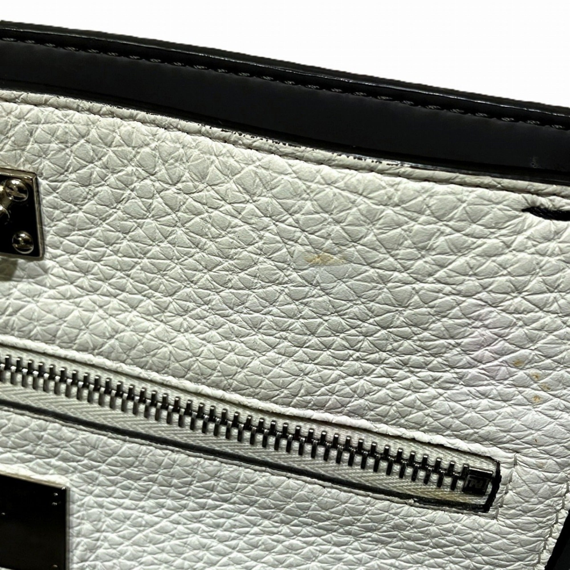 Fendi Peekaboo Navy Leather Shoulder Bag (Pre-Owned)