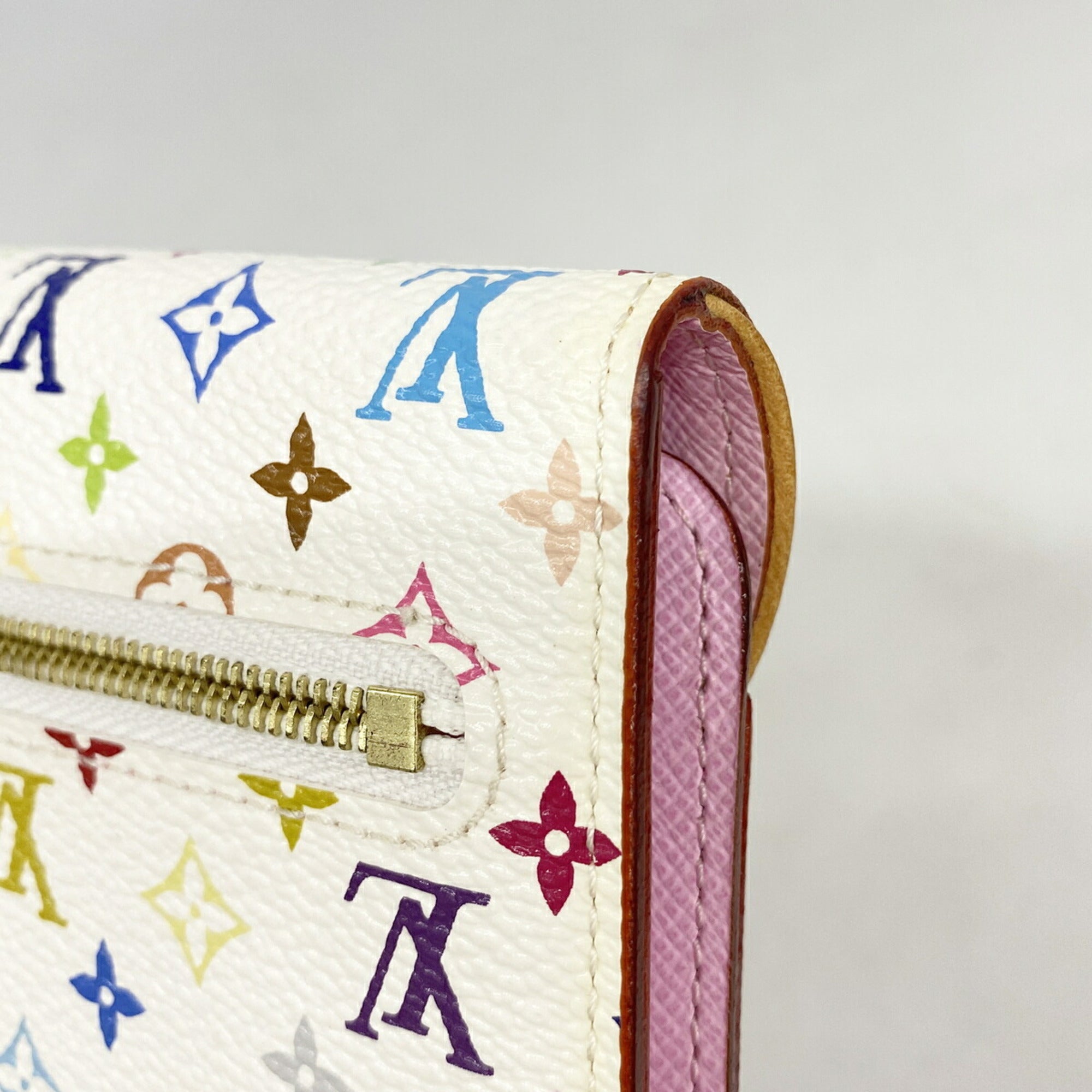 Louis Vuitton Blanc Litchi Long Wallet (Tri-Fold) (Pre-Owned)