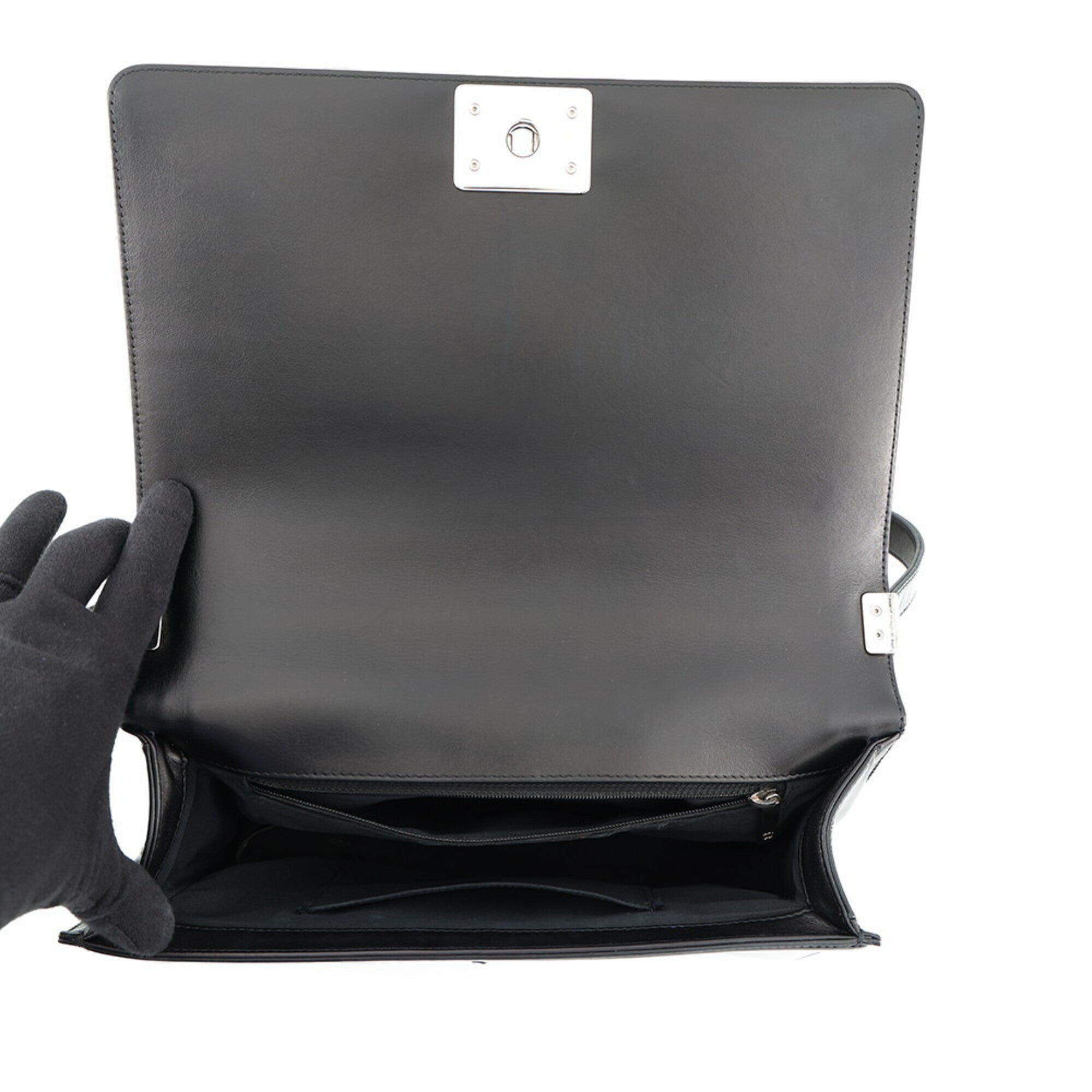 Chanel Matelasse Black Patent Leather Handbag Shoulder Bag (Pre-Owned)