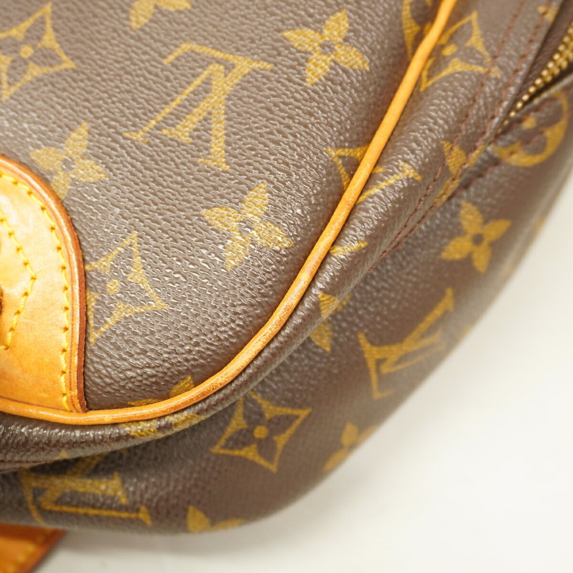 Louis Vuitton Brown Handbag (Pre-Owned)
