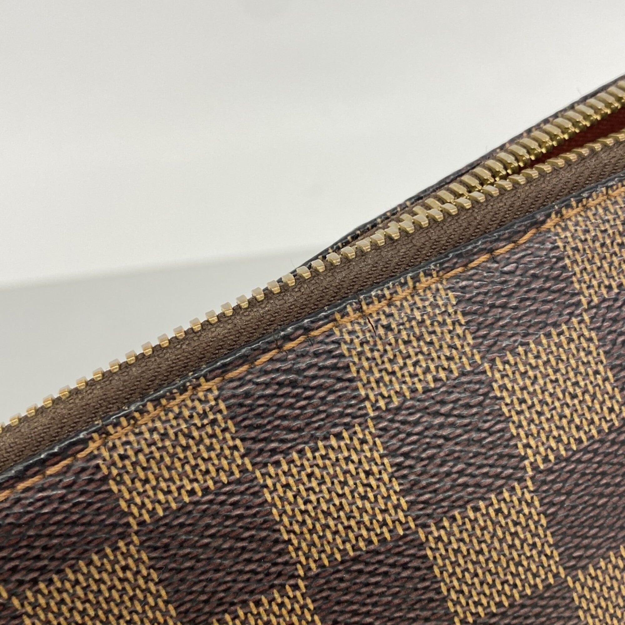 Louis Vuitton Ebene Handbag (Pre-Owned)