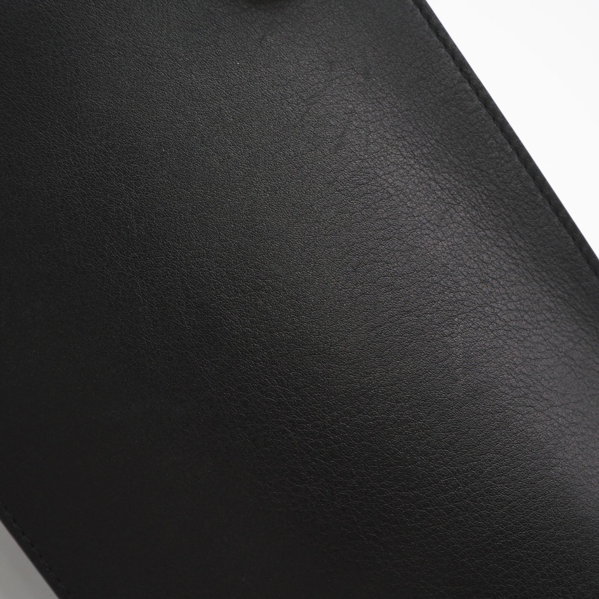 Loewe Black Leather Shoulder Bag (Pre-Owned)