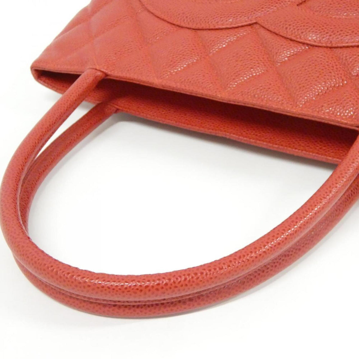 Chanel Red Color Grained Calfskin Handbag (Pre-Owned)