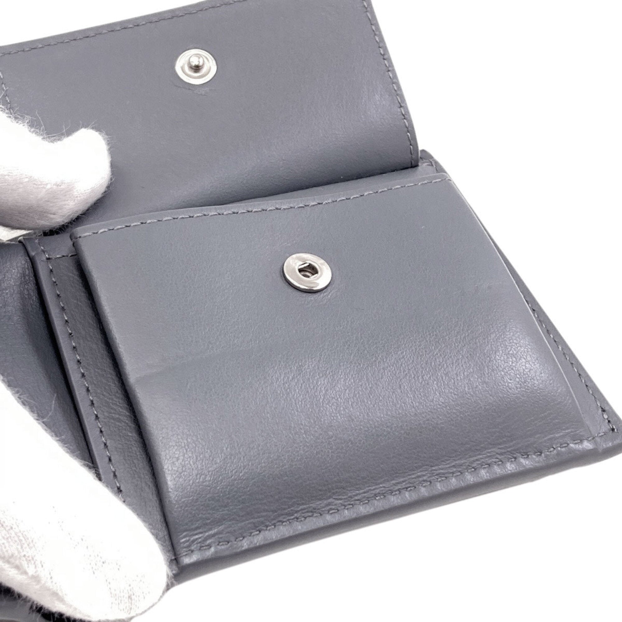 Bottega Veneta Gray Leather Wallet (Bi-Fold) (Pre-Owned)