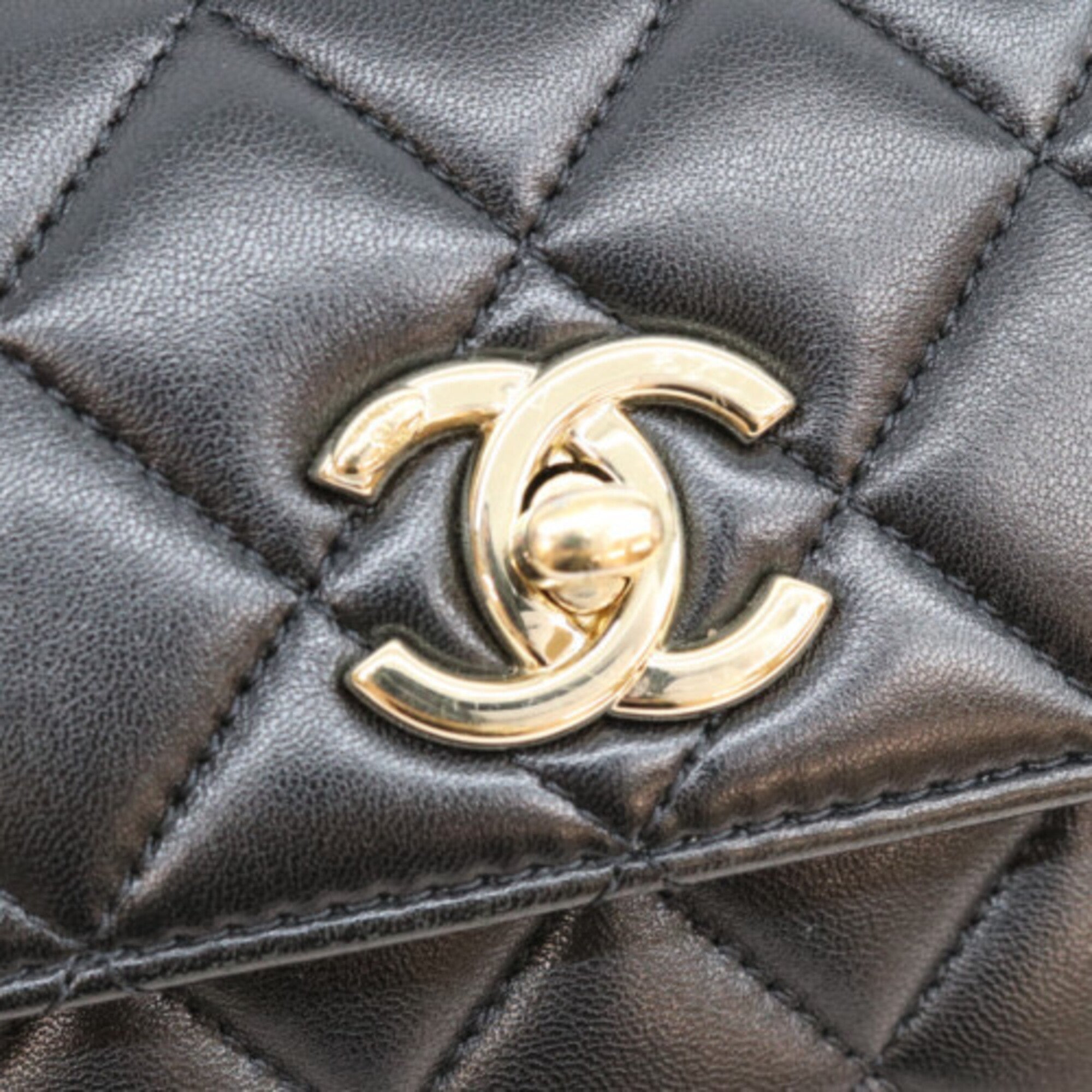 Chanel Black Leather Shoulder Bag (Pre-Owned)