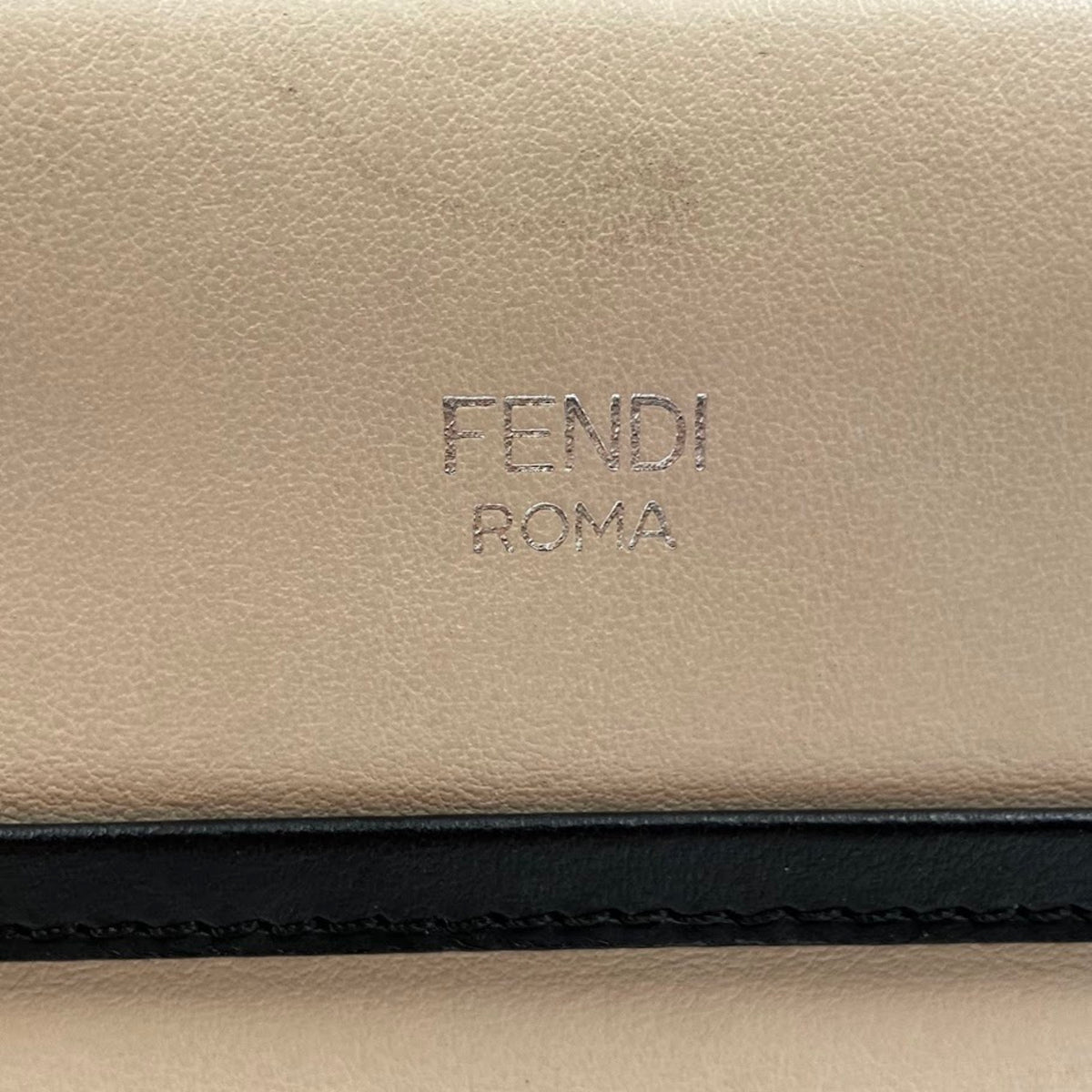 Fendi Beige Leather Handbag (Pre-Owned)