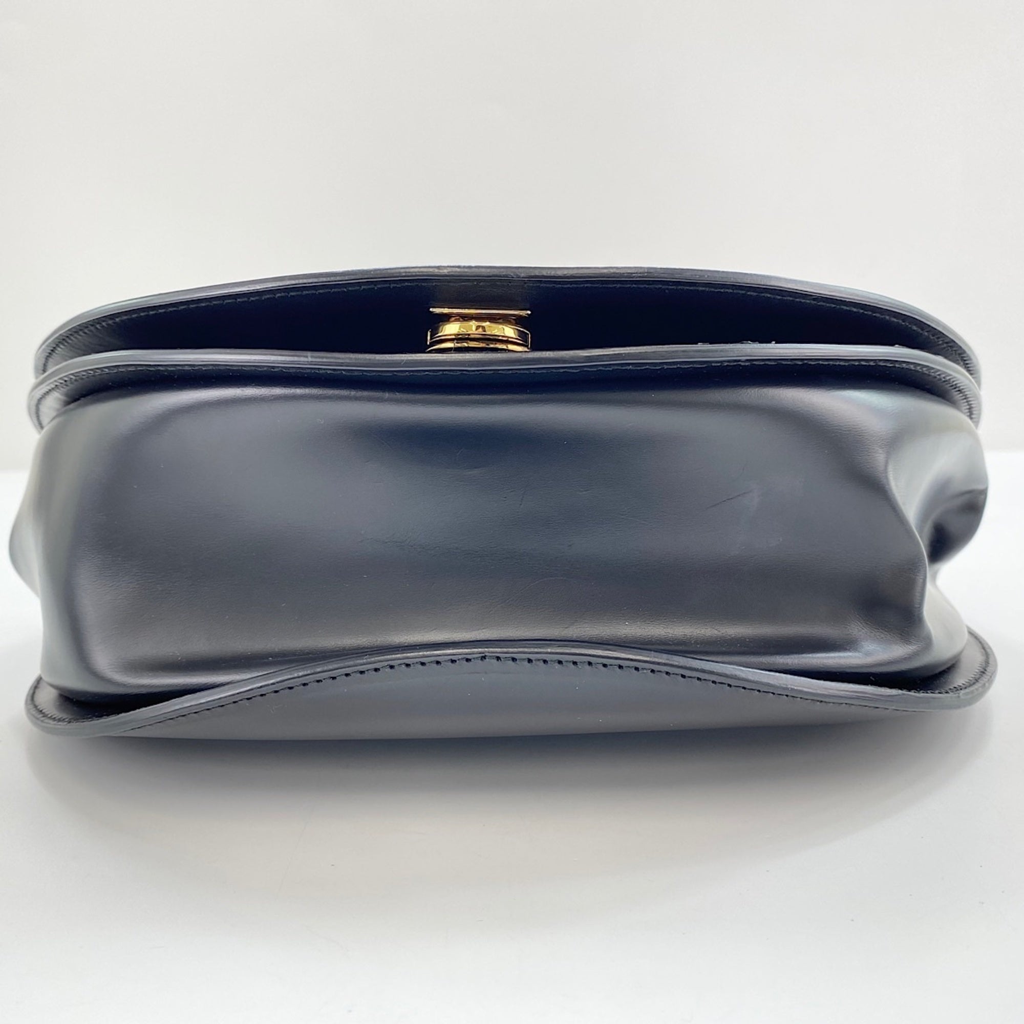 Salvatore Ferragamo Black Shoulder Bag (Pre-Owned)