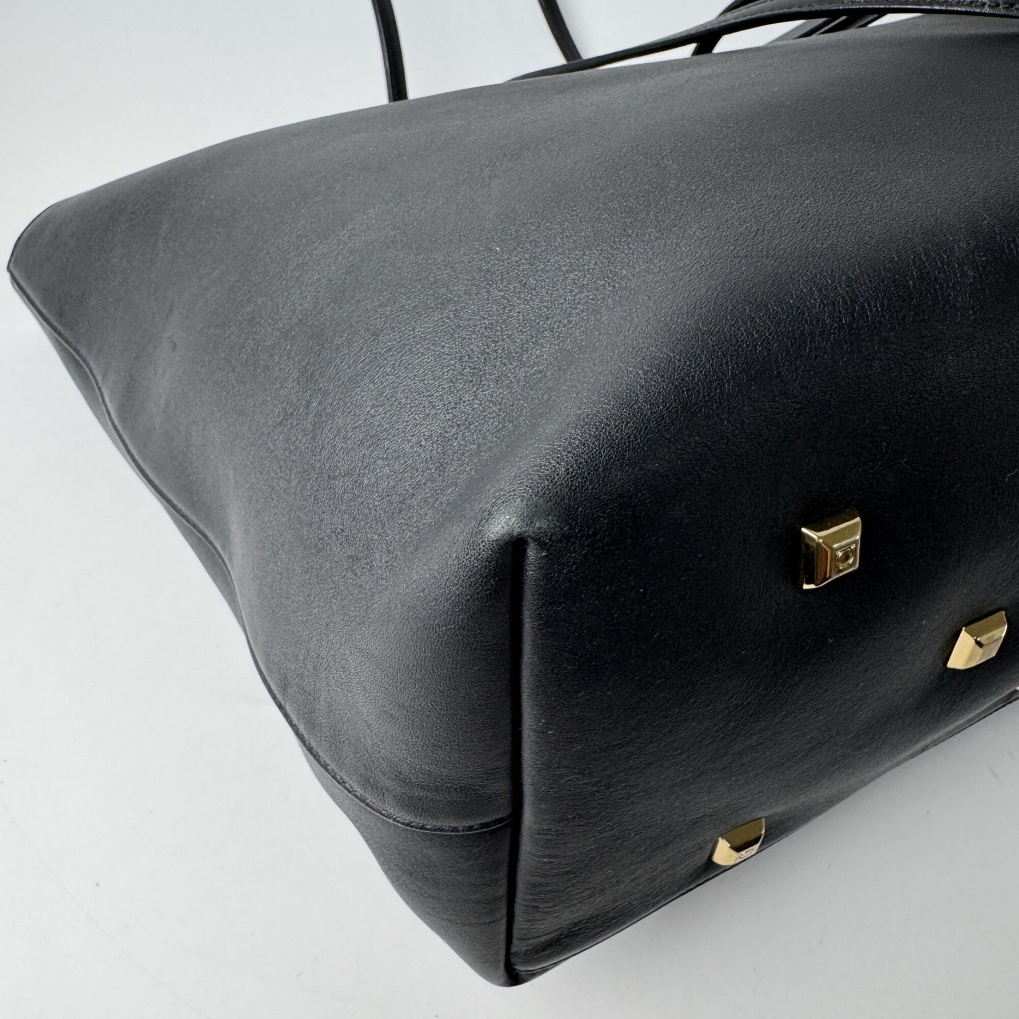 Salvatore Ferragamo Black Leather Tote Bag (Pre-Owned)