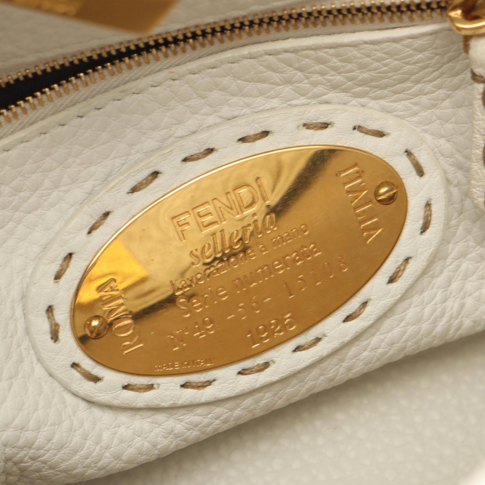 Fendi White Leather Handbag (Pre-Owned)