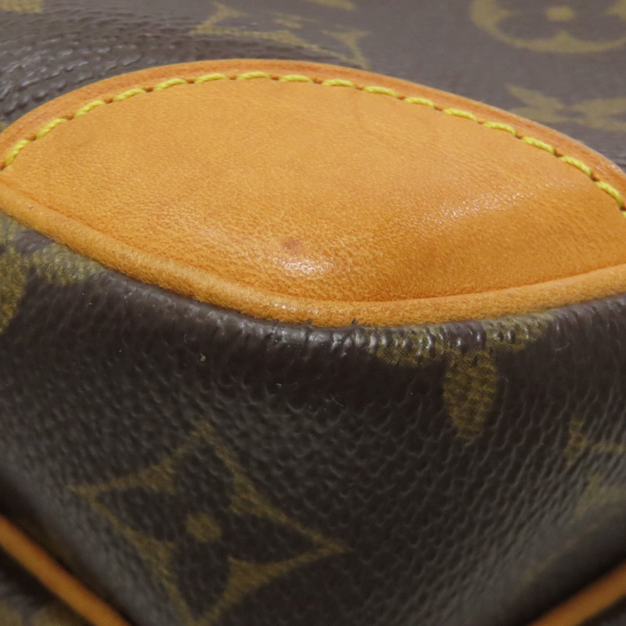 Louis Vuitton Brown Monogram Monogram Canvas Shoulder Bag (Pre-Owned)