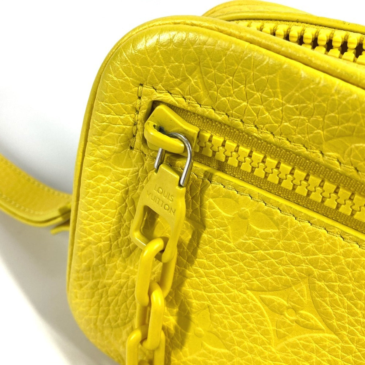 Louis Vuitton Yellow Leather Clutch Bag (Pre-Owned)