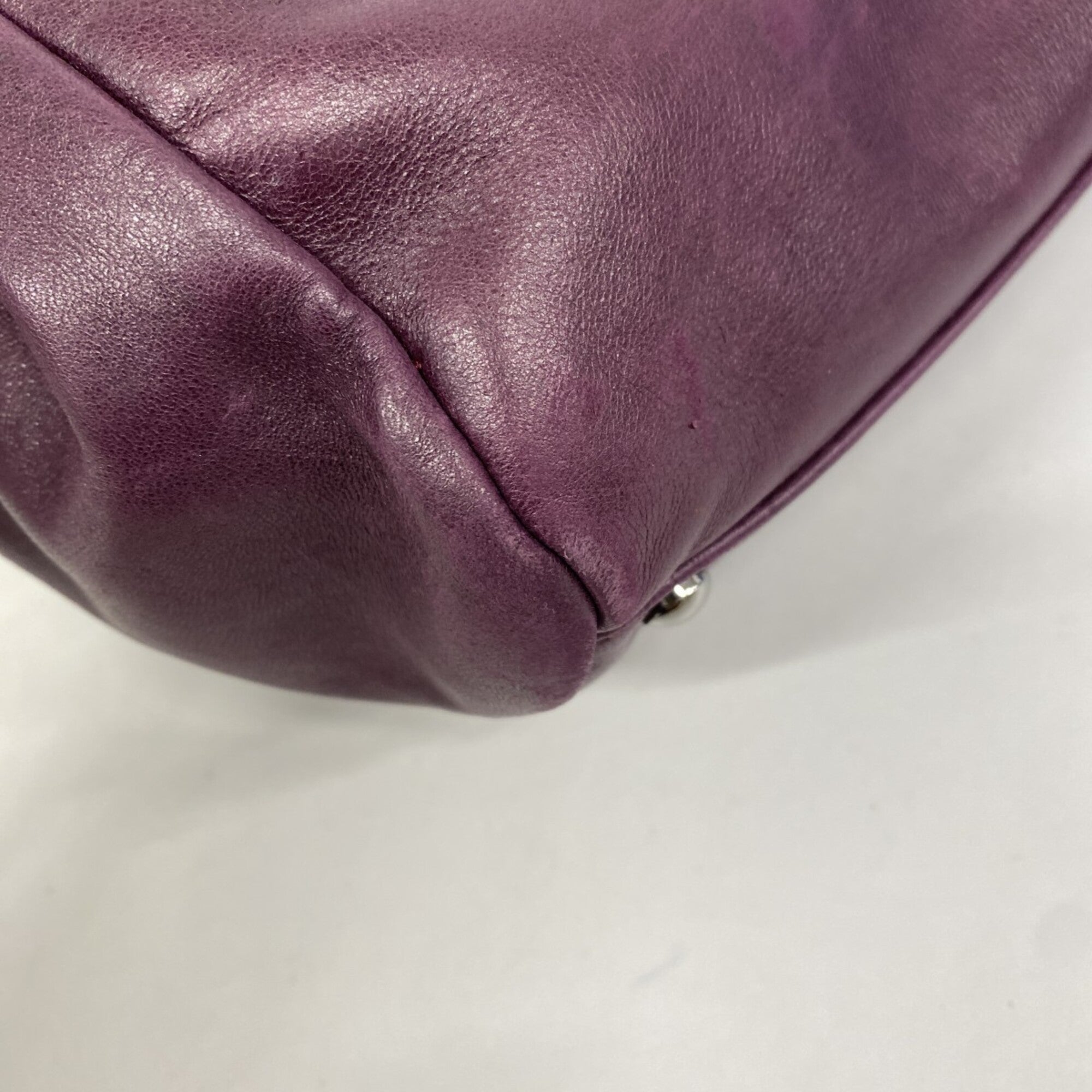 Chanel Purple Leather Shoulder Bag (Pre-Owned)