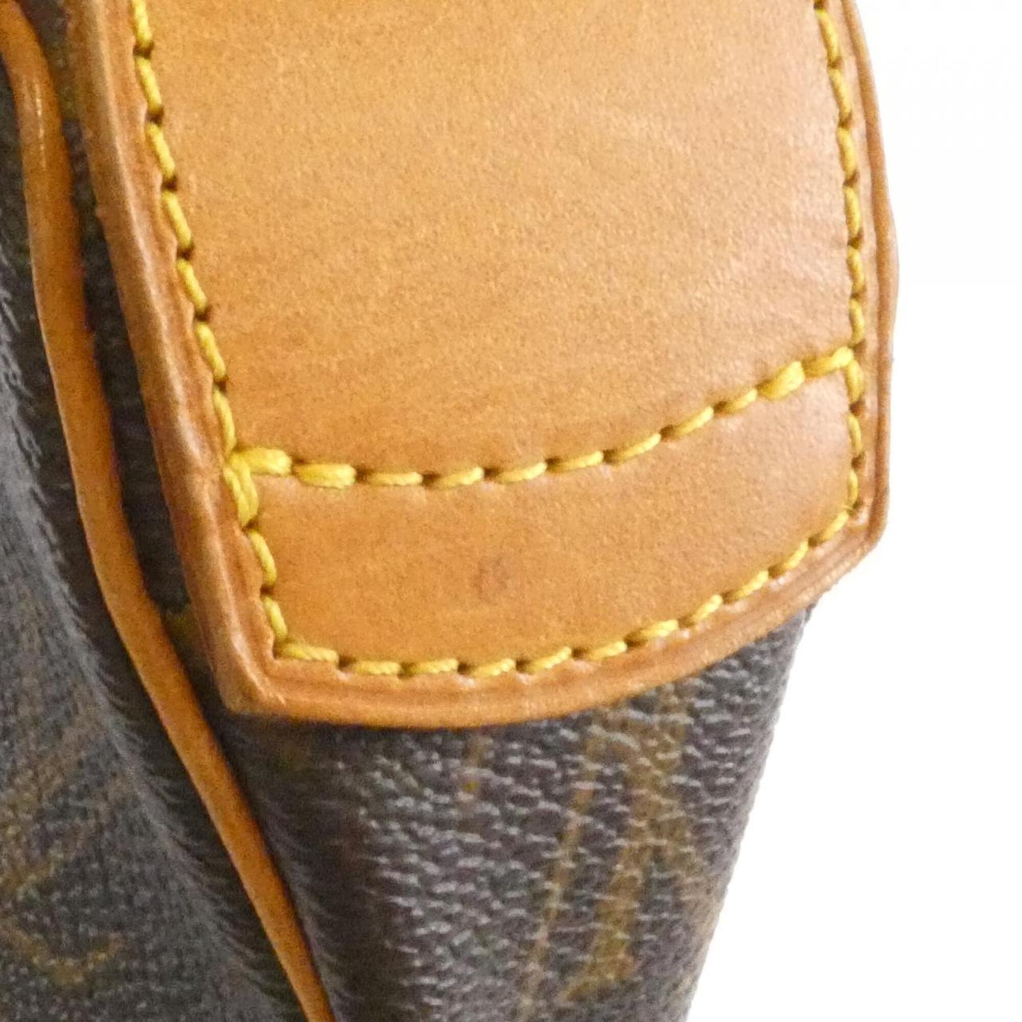 Louis Vuitton Marron Coated Canvas Shoulder Bag (Pre-Owned)