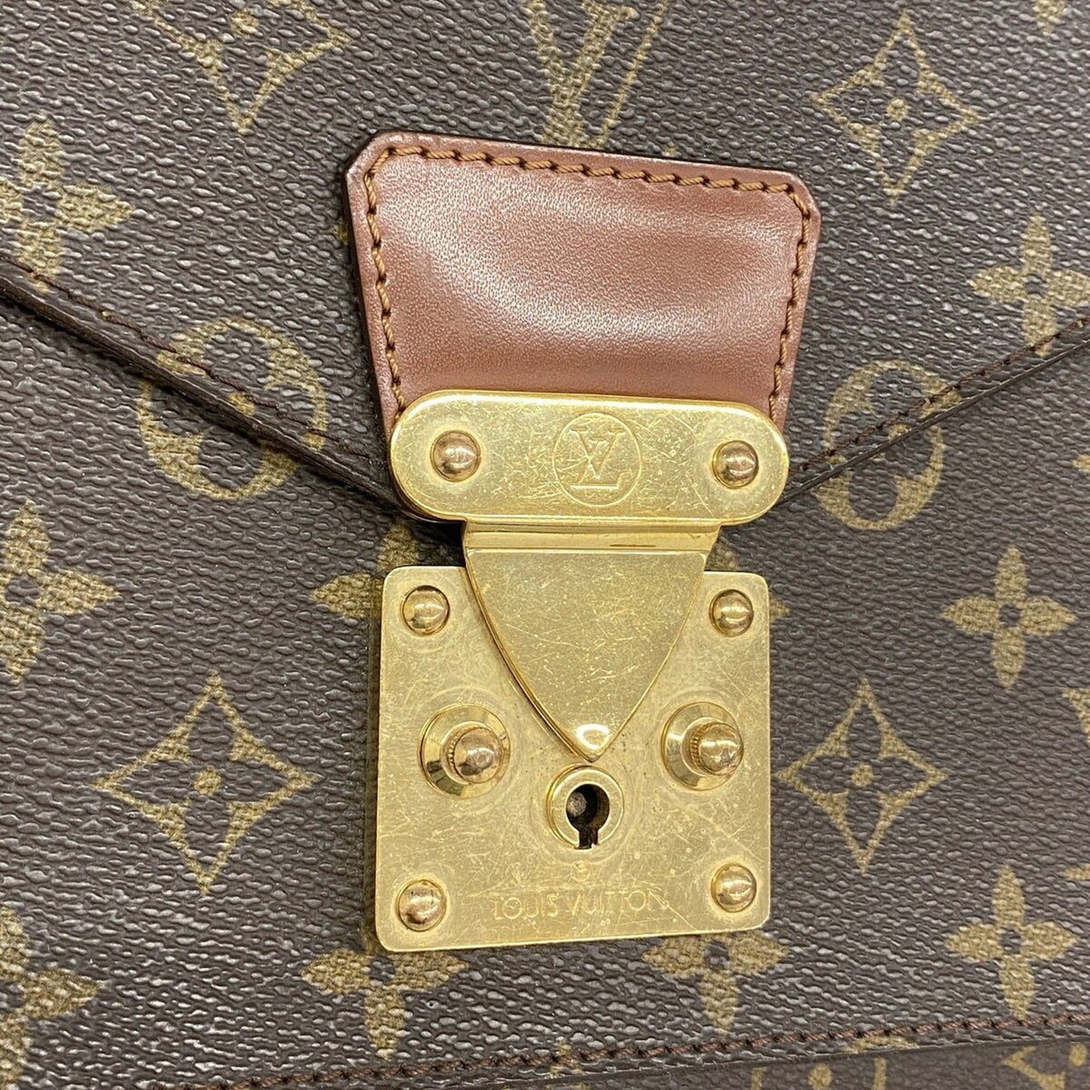 Louis Vuitton Brown Handbag (Pre-Owned)