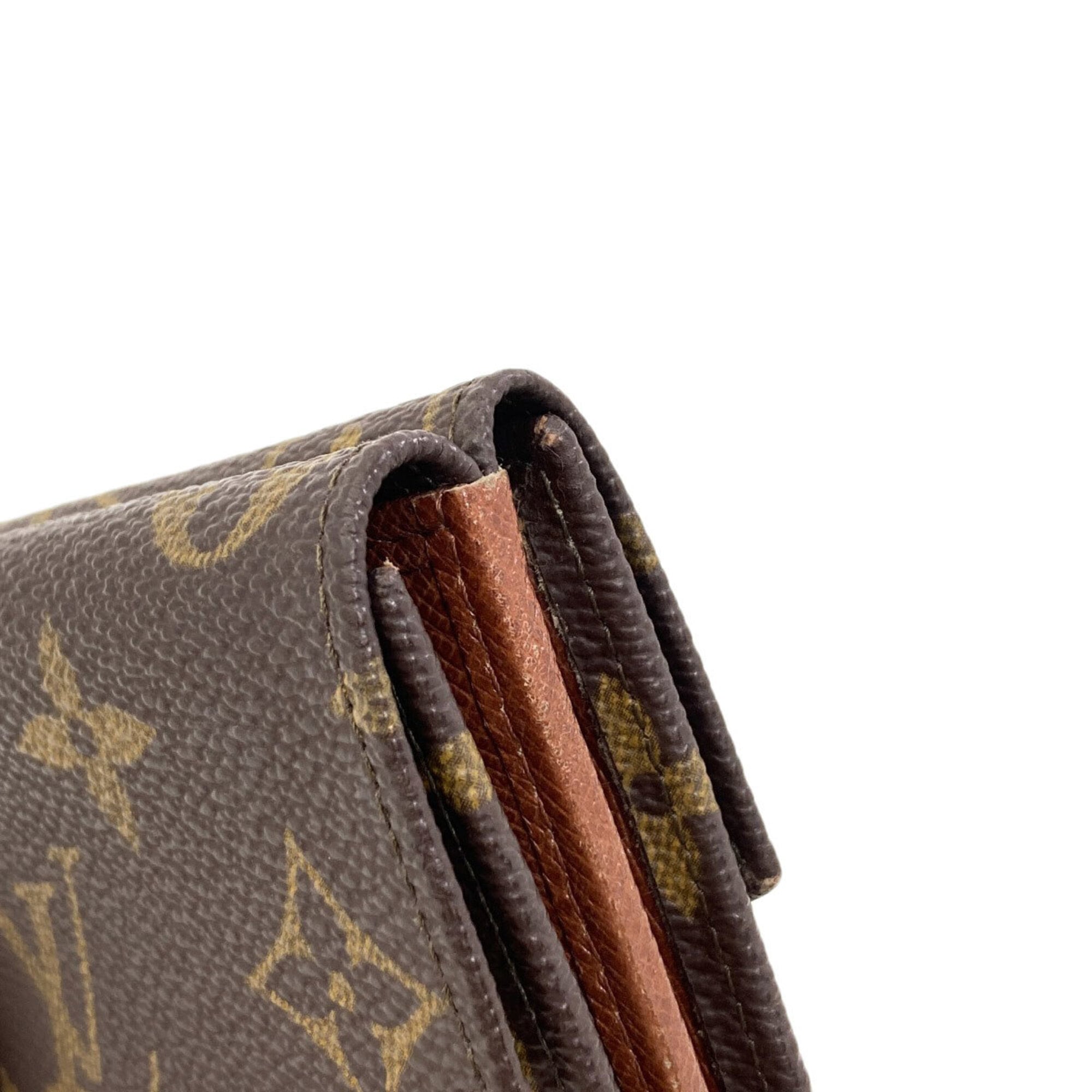 Louis Vuitton Monogram Monogram Canvas Wallet (Bi-Fold) (Pre-Owned)