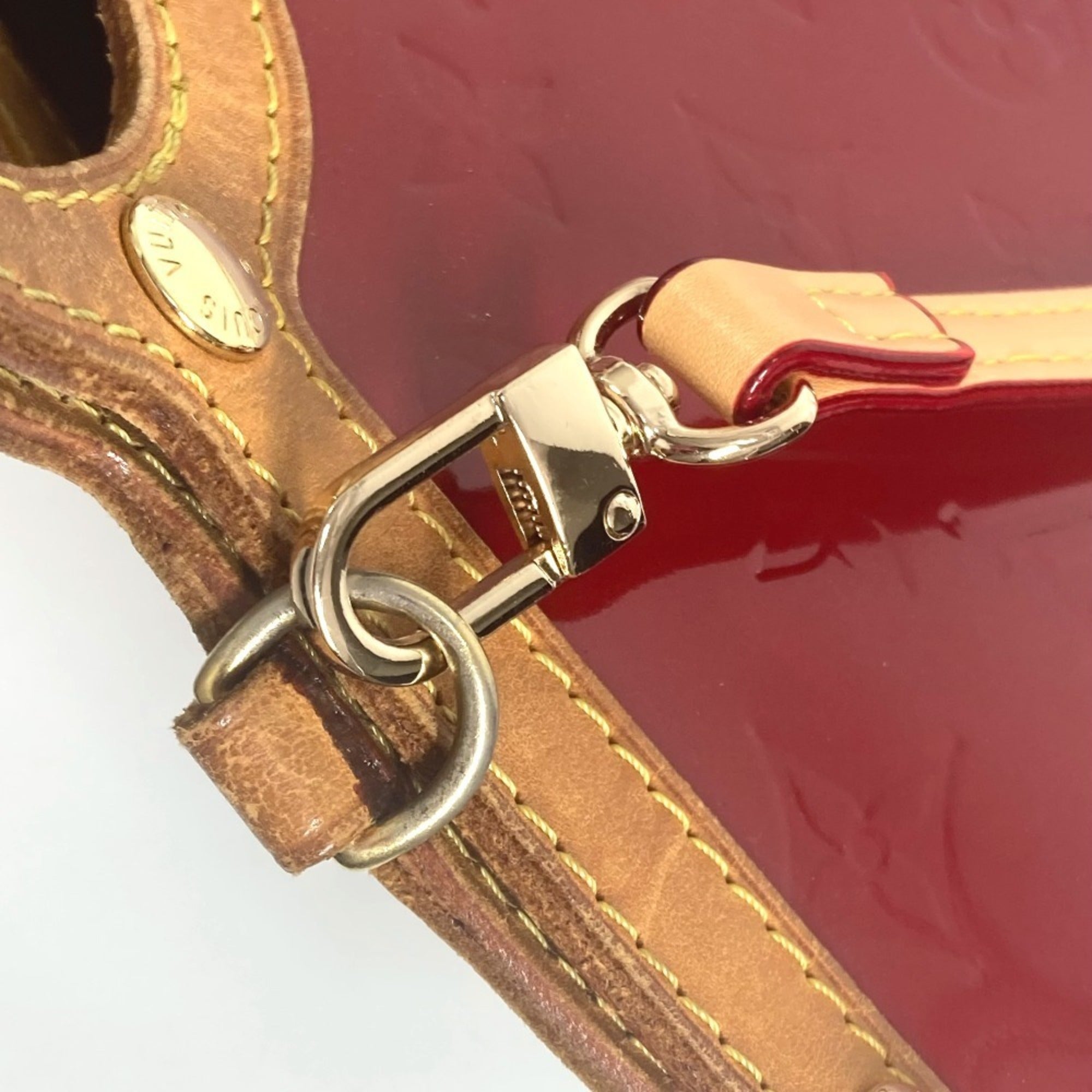Louis Vuitton Monogram Vernis Red Color Monogram Vernis Handbag (Pre-Owned)