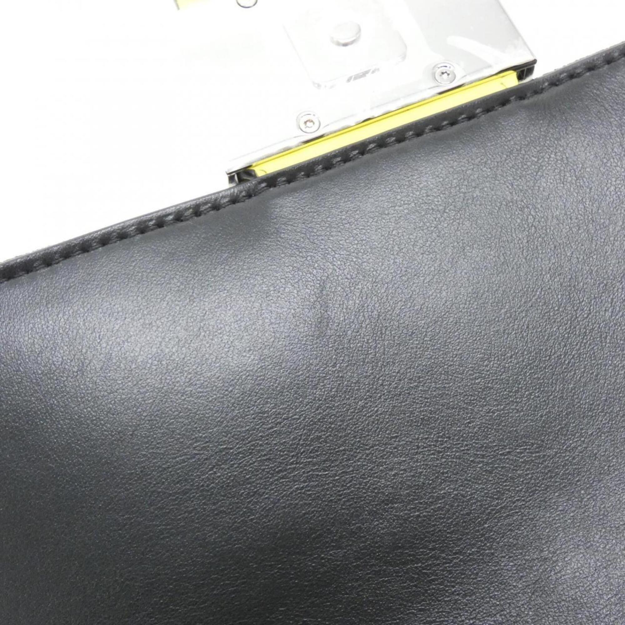 Fendi Baguette Silver Fur Handbag (Pre-Owned)