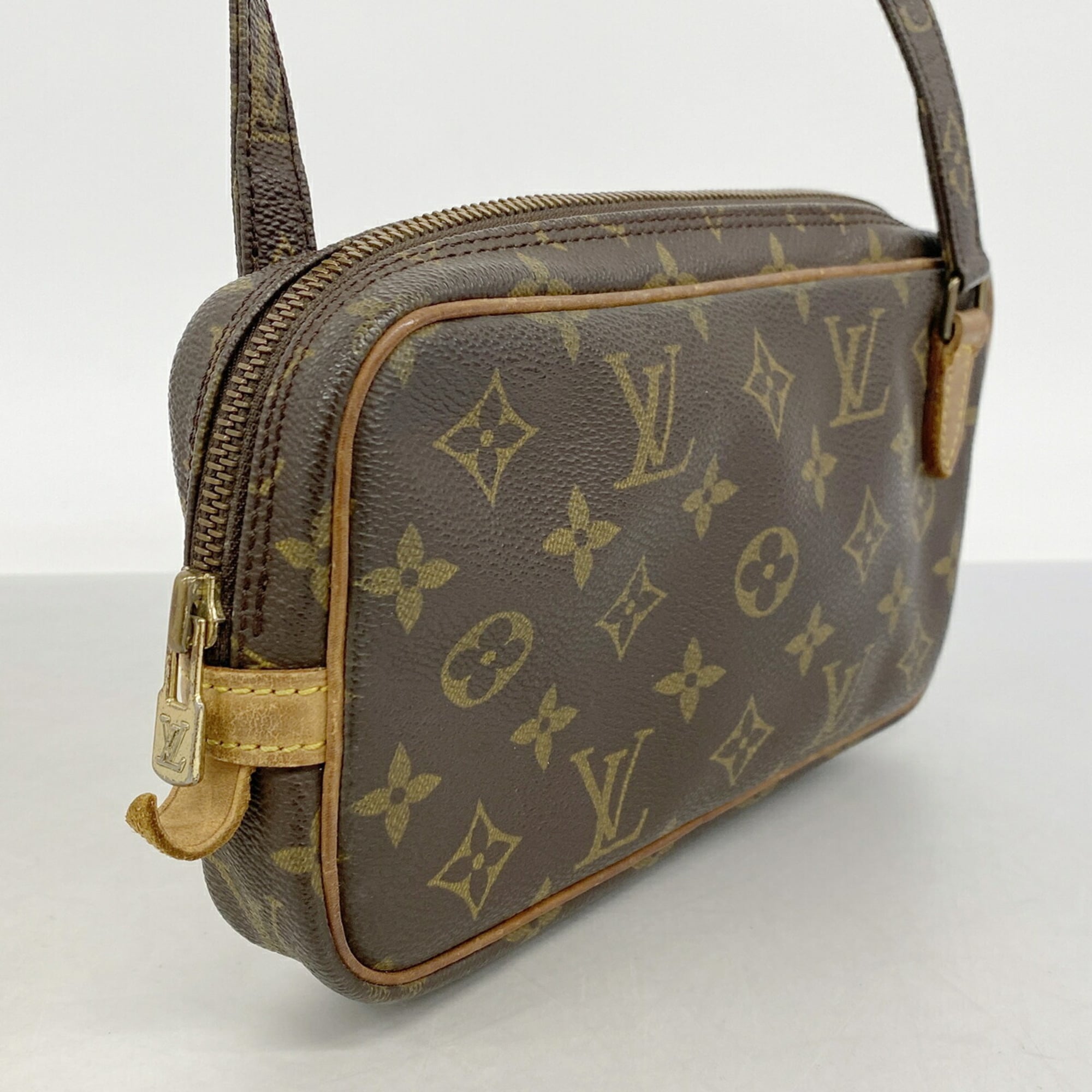 Louis Vuitton Brown Shoulder Bag (Pre-Owned)