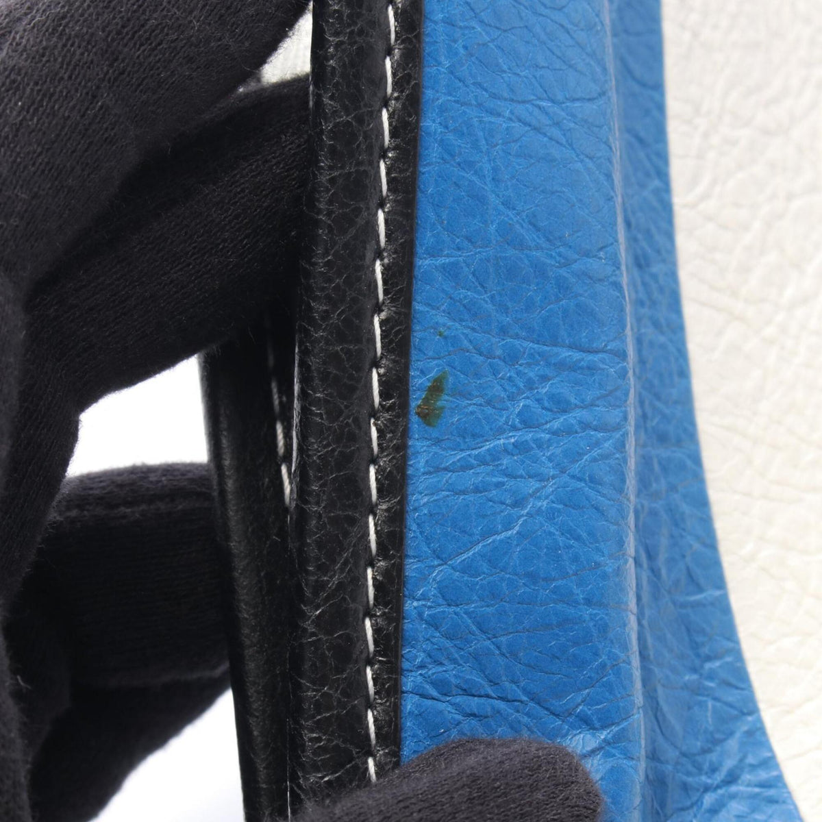 Balenciaga Black Blue White Leather Clutch Bag Handbag (Pre-Owned)