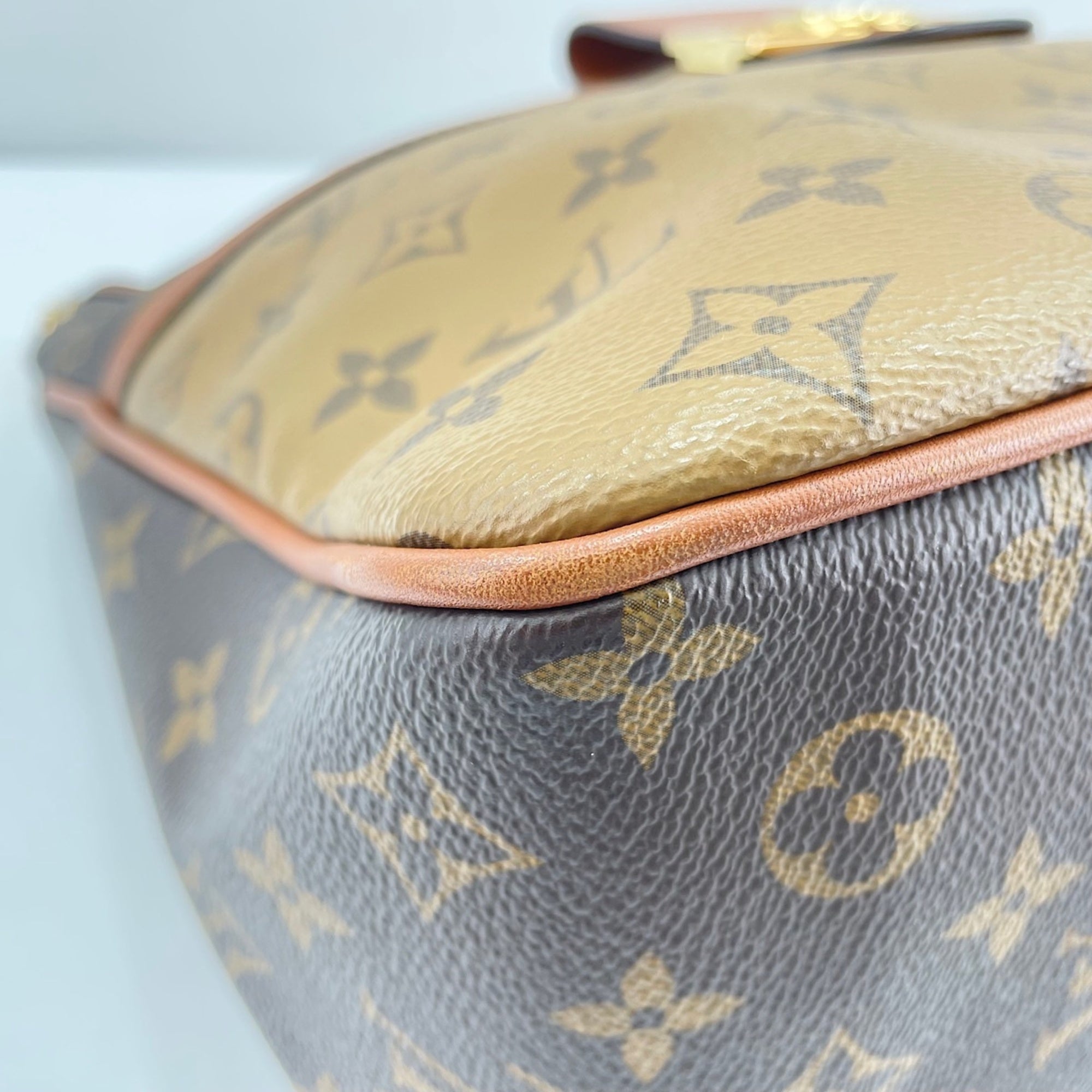 Louis Vuitton Black Shoulder Bag (Pre-Owned)