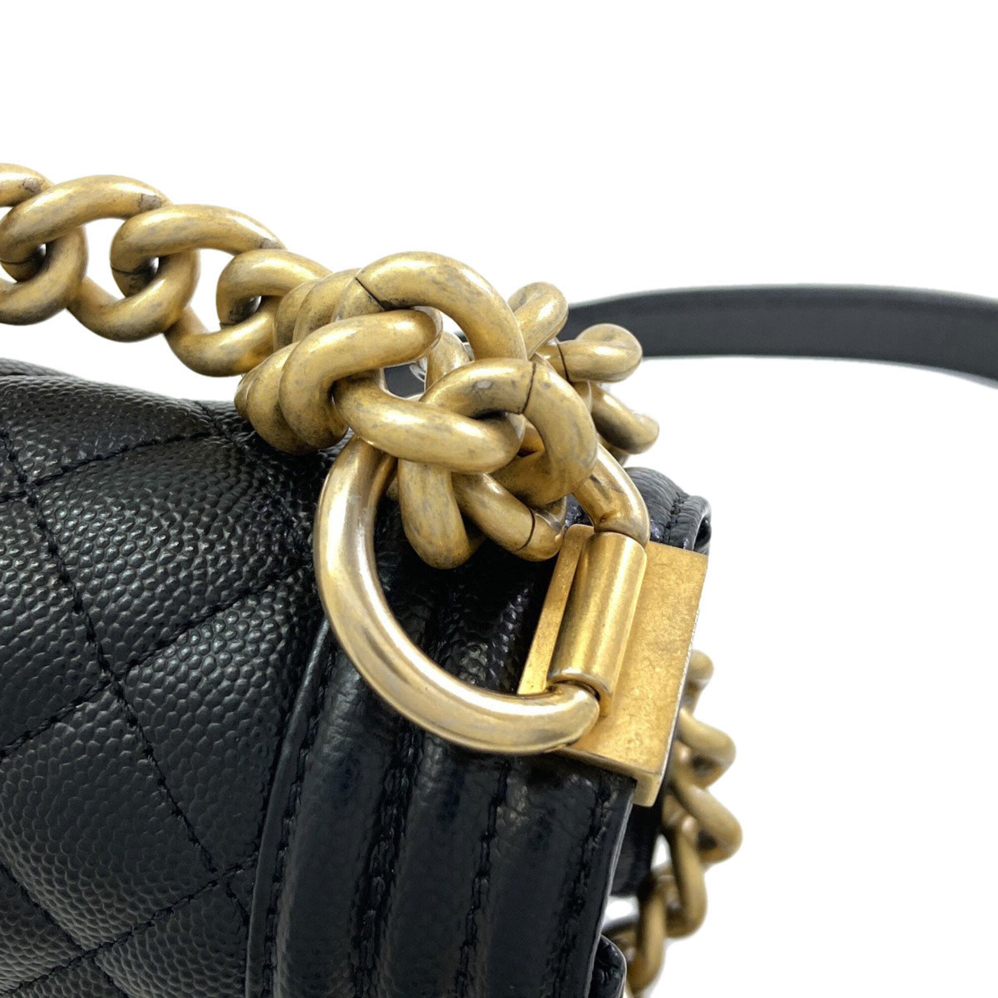 Chanel Black Leather Shoulder Bag (Pre-Owned)
