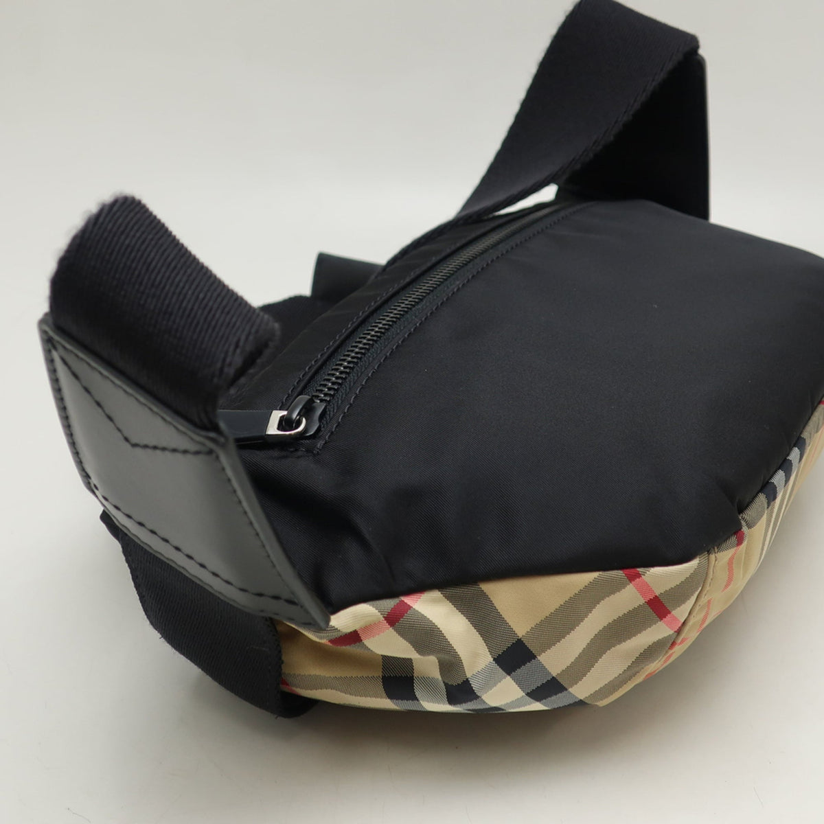 Burberry Beige Brown Nylon Leather Sling Bag (Pre-Owned)