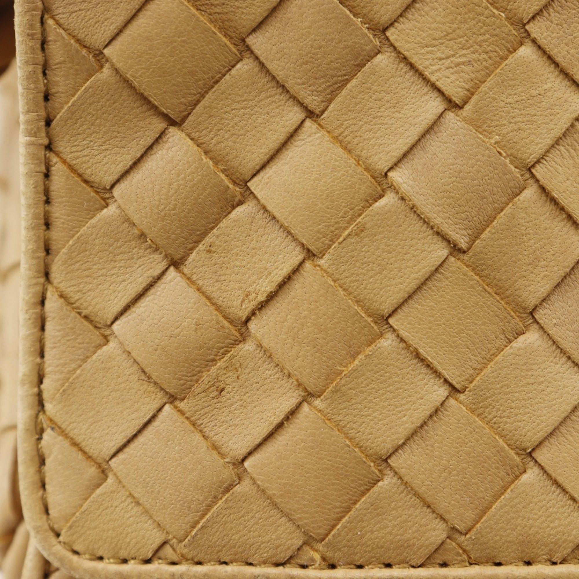 Bottega Veneta Beige Intrecciato Shoulder Bag (Pre-Owned)