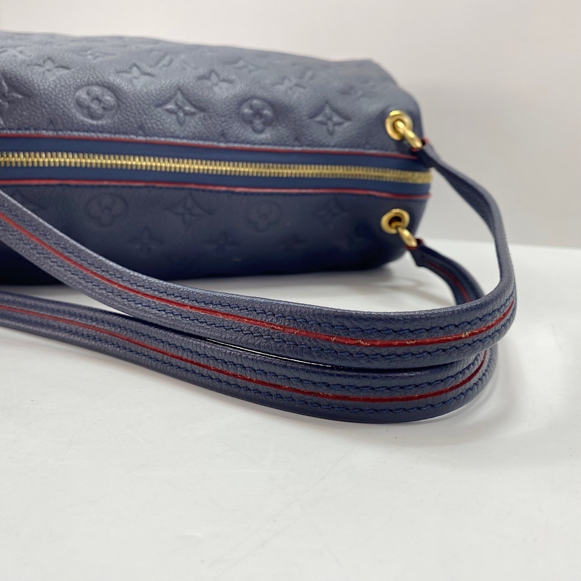 Louis Vuitton Navy Handbag (Pre-Owned)