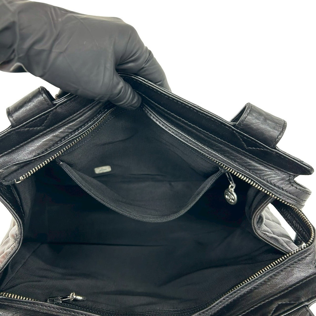 Chanel Black Leather Shoulder Bag Tote Bag (Pre-Owned)