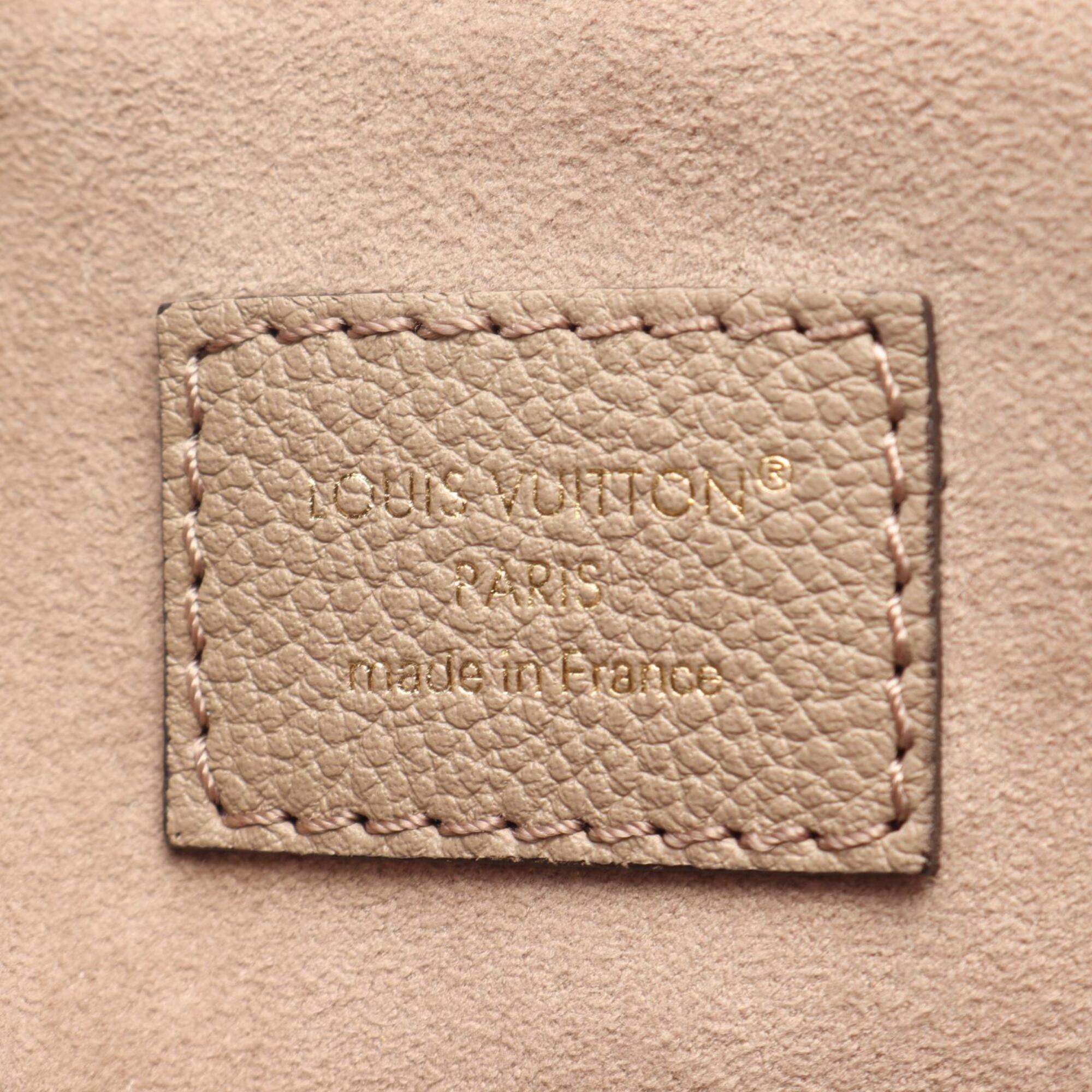 Louis Vuitton Beige Leather Handbag (Pre-Owned)