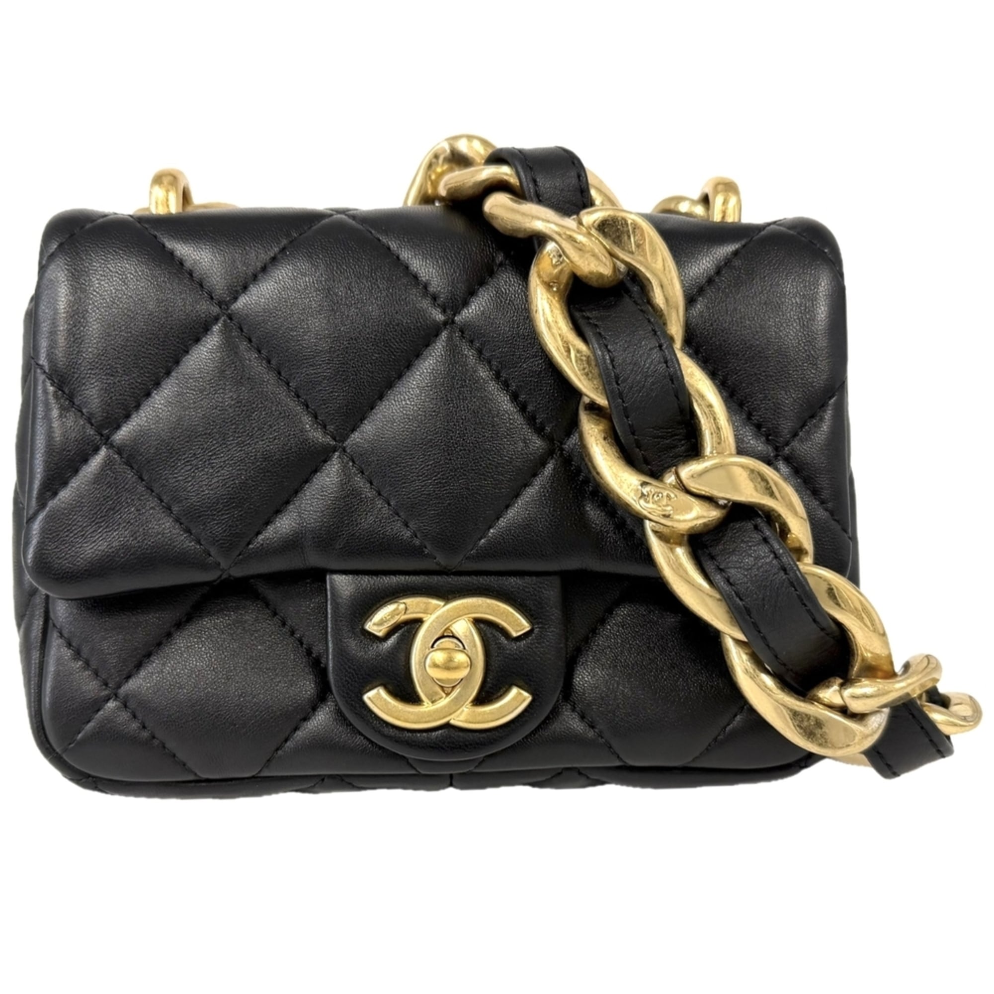 Chanel Black Leather Shoulder Bag (Pre-Owned)