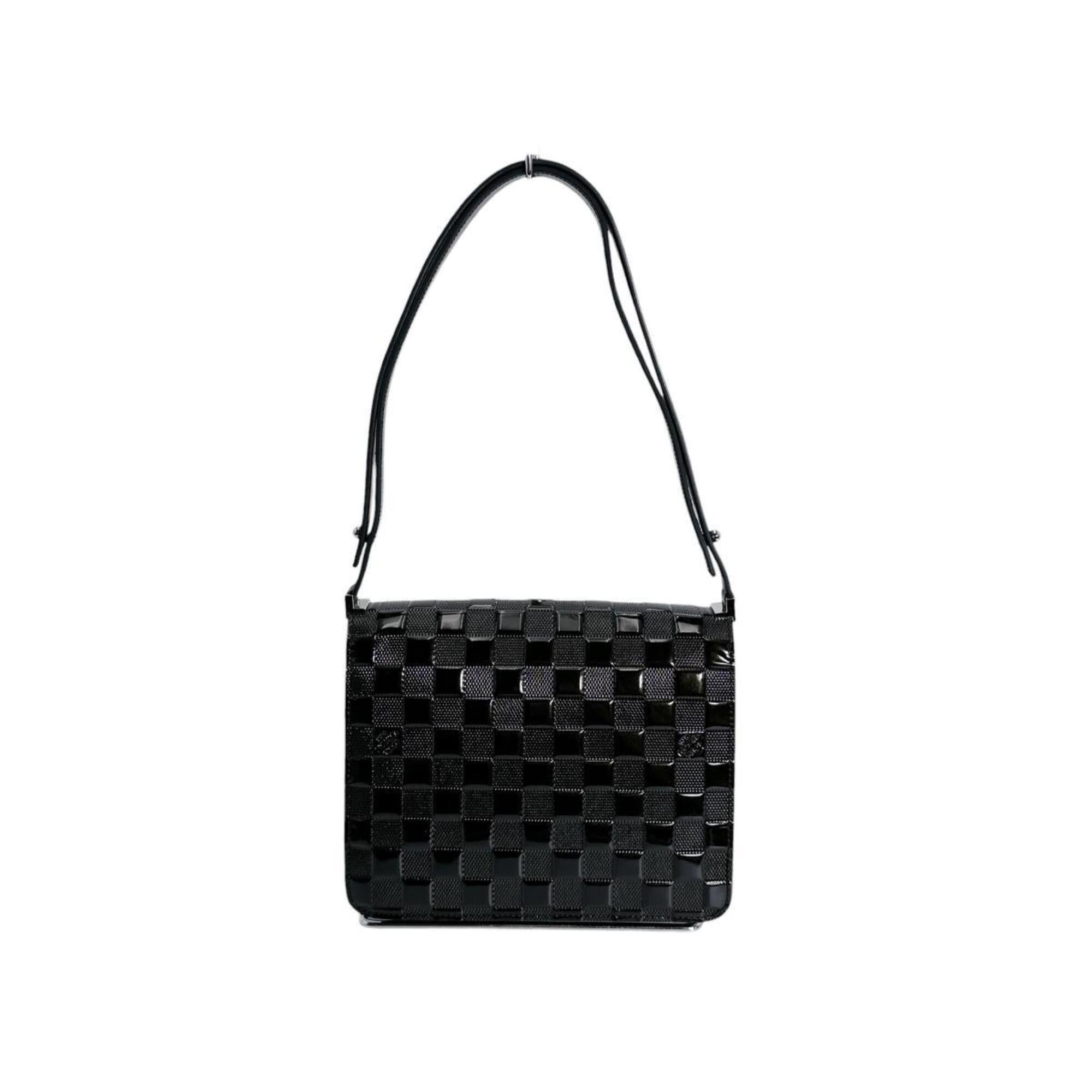 Louis Vuitton Black Leather Shoulder Bag (Pre-Owned)