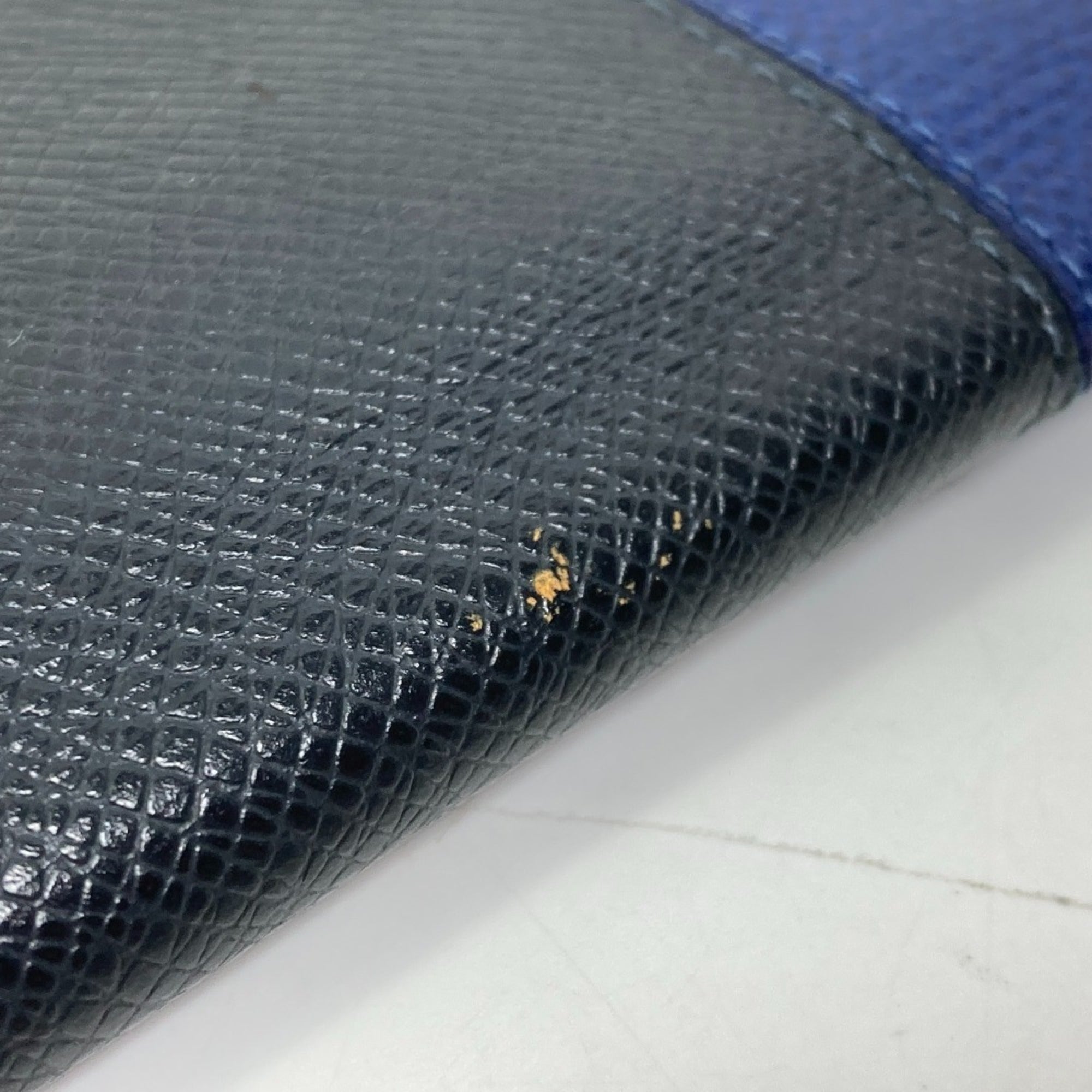 Louis Vuitton Taiga Blue Navy Taiga Leather Long Wallet (Bi-Fold) (Pre-Owned)